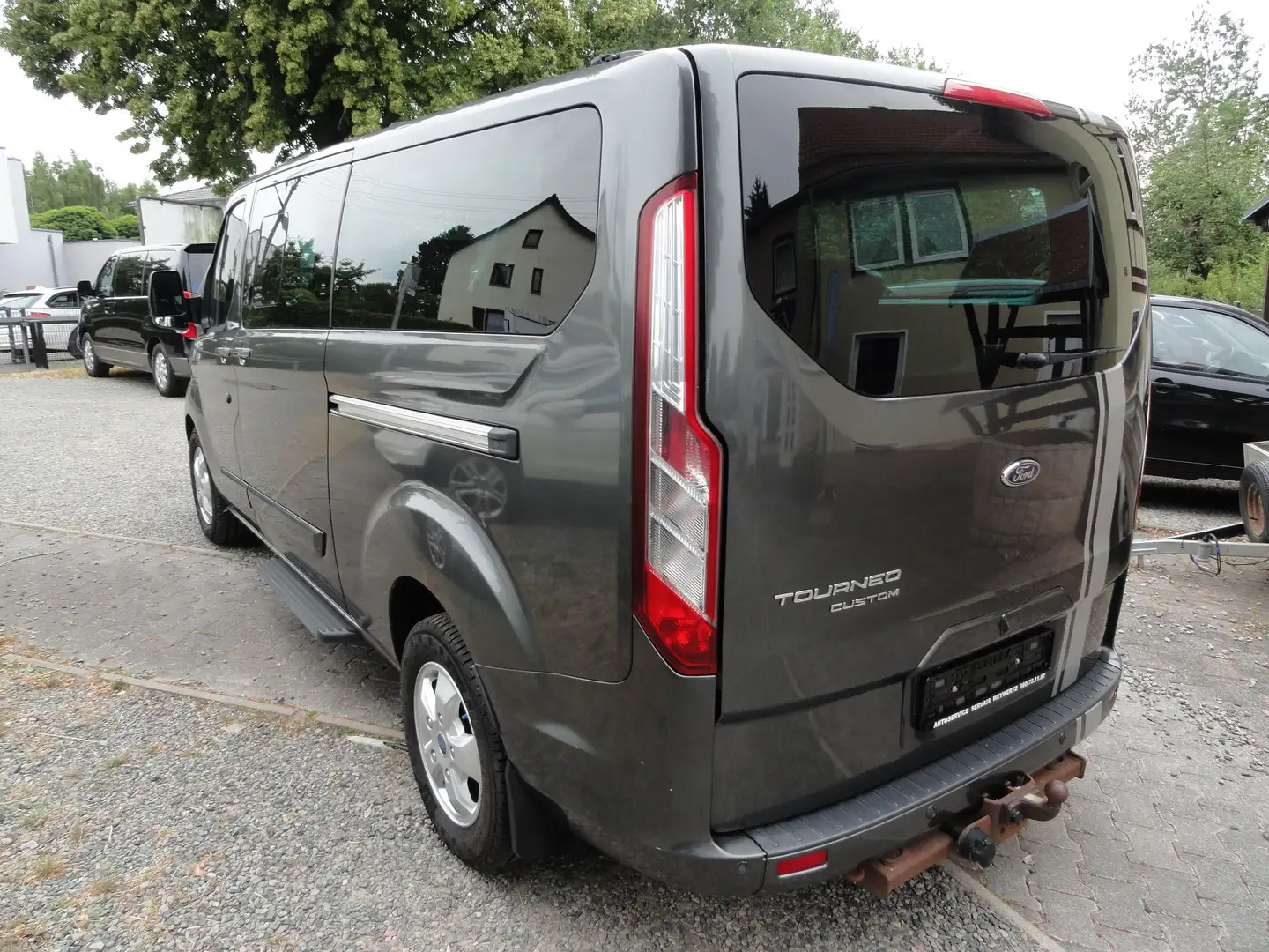 Ford Tourneo Custom 310 L2 Tourneo Titanium 8 Sitzer+Navi+AHK+Sitzheiz Szürke - 2