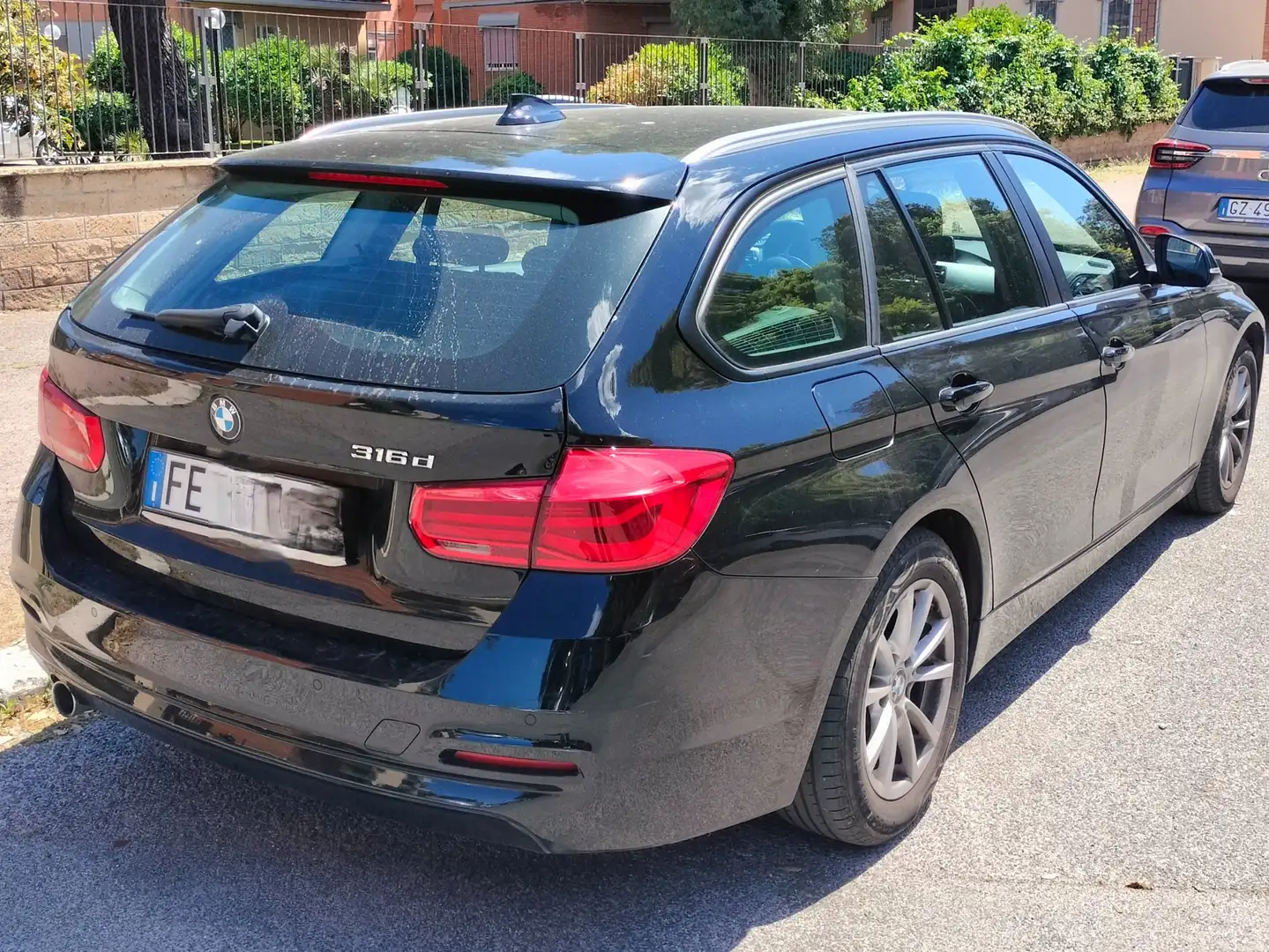 BMW 316 Serie 3 Touring 316d Touring Business Advantage Nero - 1