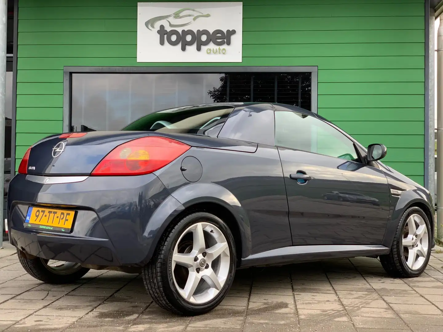 Opel Tigra TwinTop 1.4-16V Sport | Cabrio | Elektrische Ramen Grijs - 2