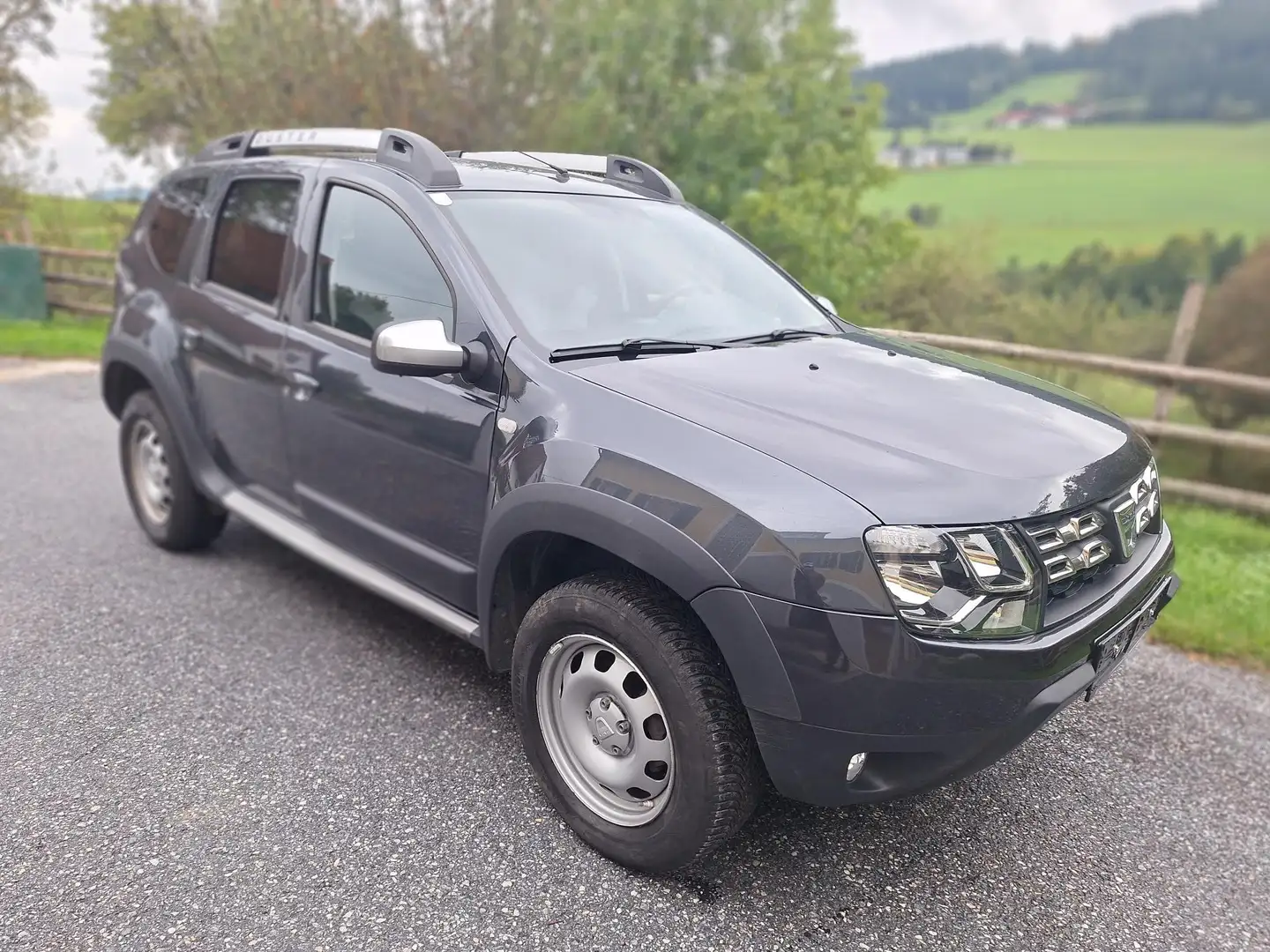 Dacia Duster Duster Sensation TCe 125 S Grau - 1