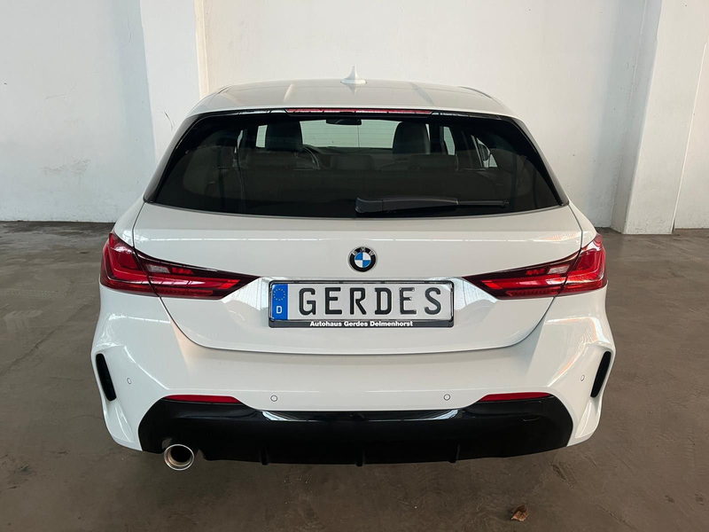 BMW 118 1 Limousine 118 i M Sport — photo 10
