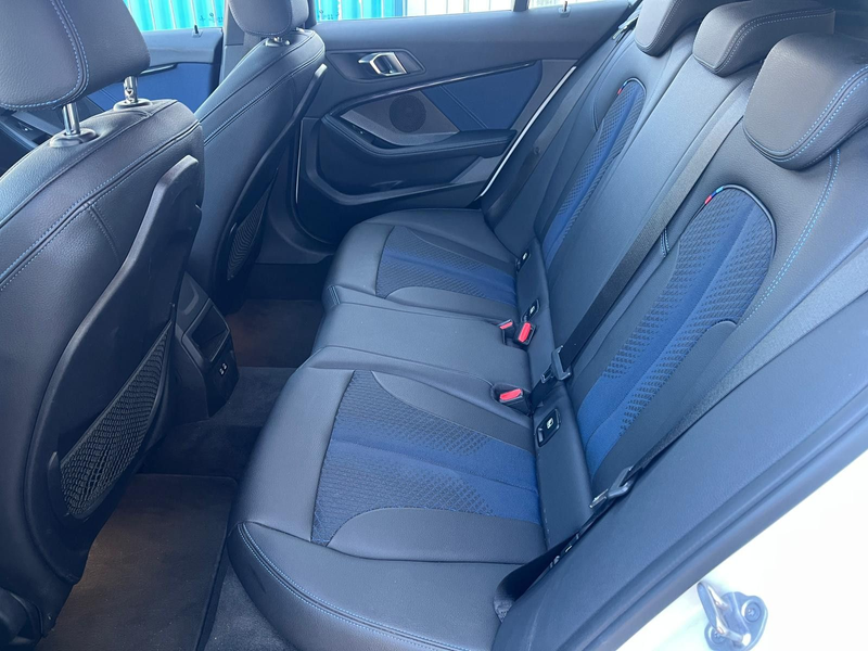 BMW 118 1 Limousine 118 i M Sport — photo 12
