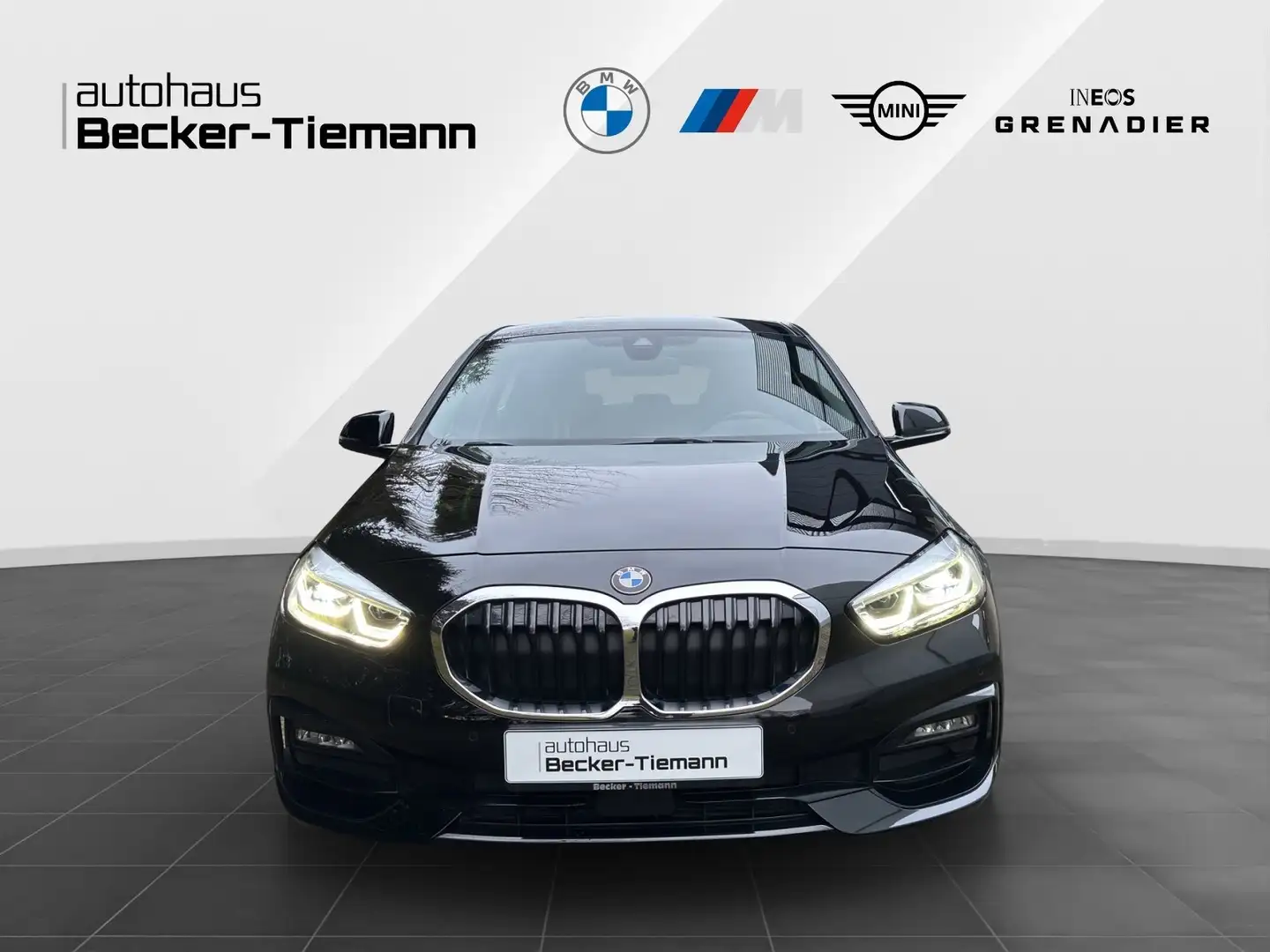 BMW 118 i SportLine DAB | LED | Navi | Sitzheiz.| Kamera | Schwarz - 2