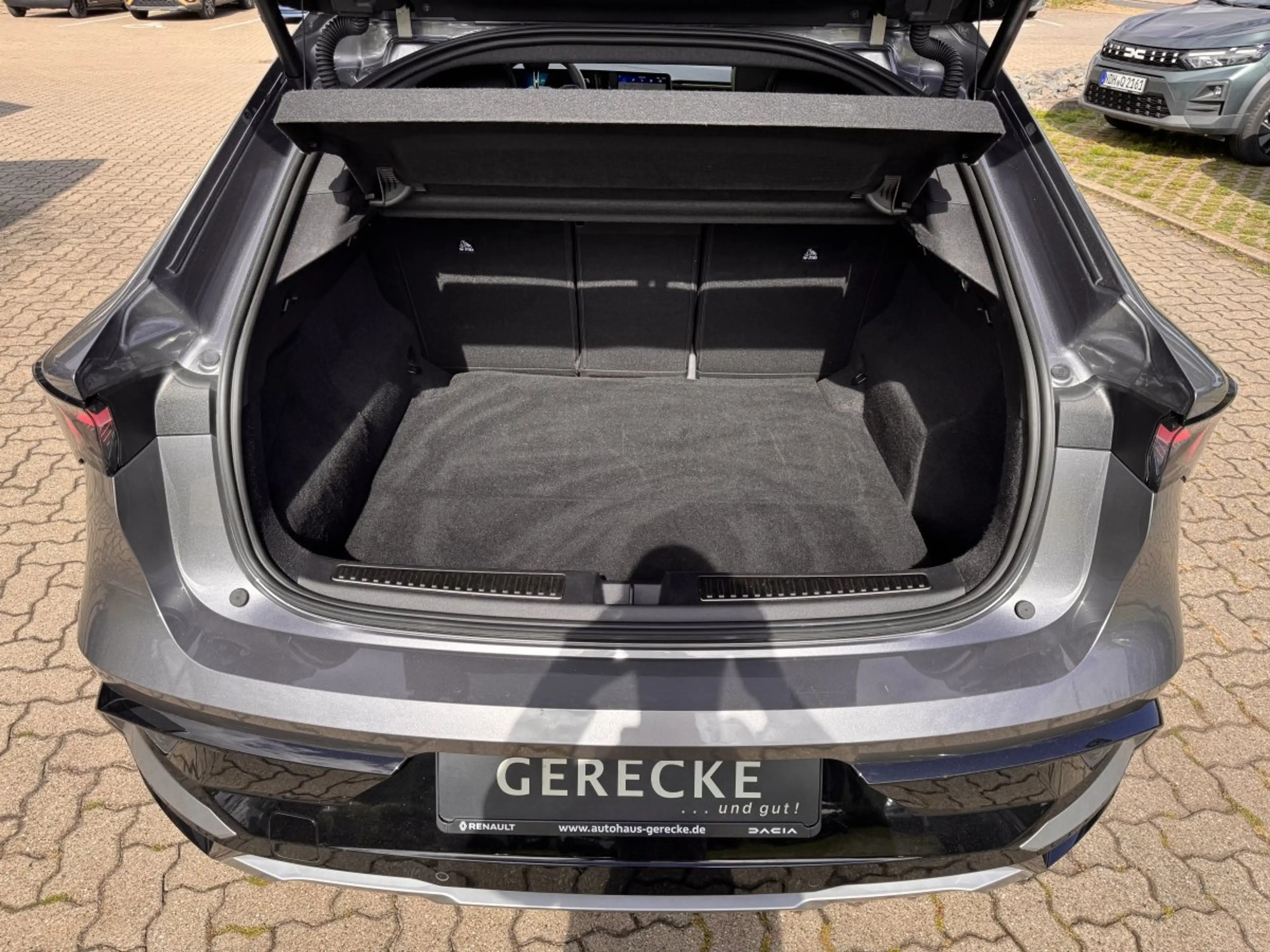 Renault Rafale 1.2 E-TECH Full Hybrid 200 Techno — photo 14
