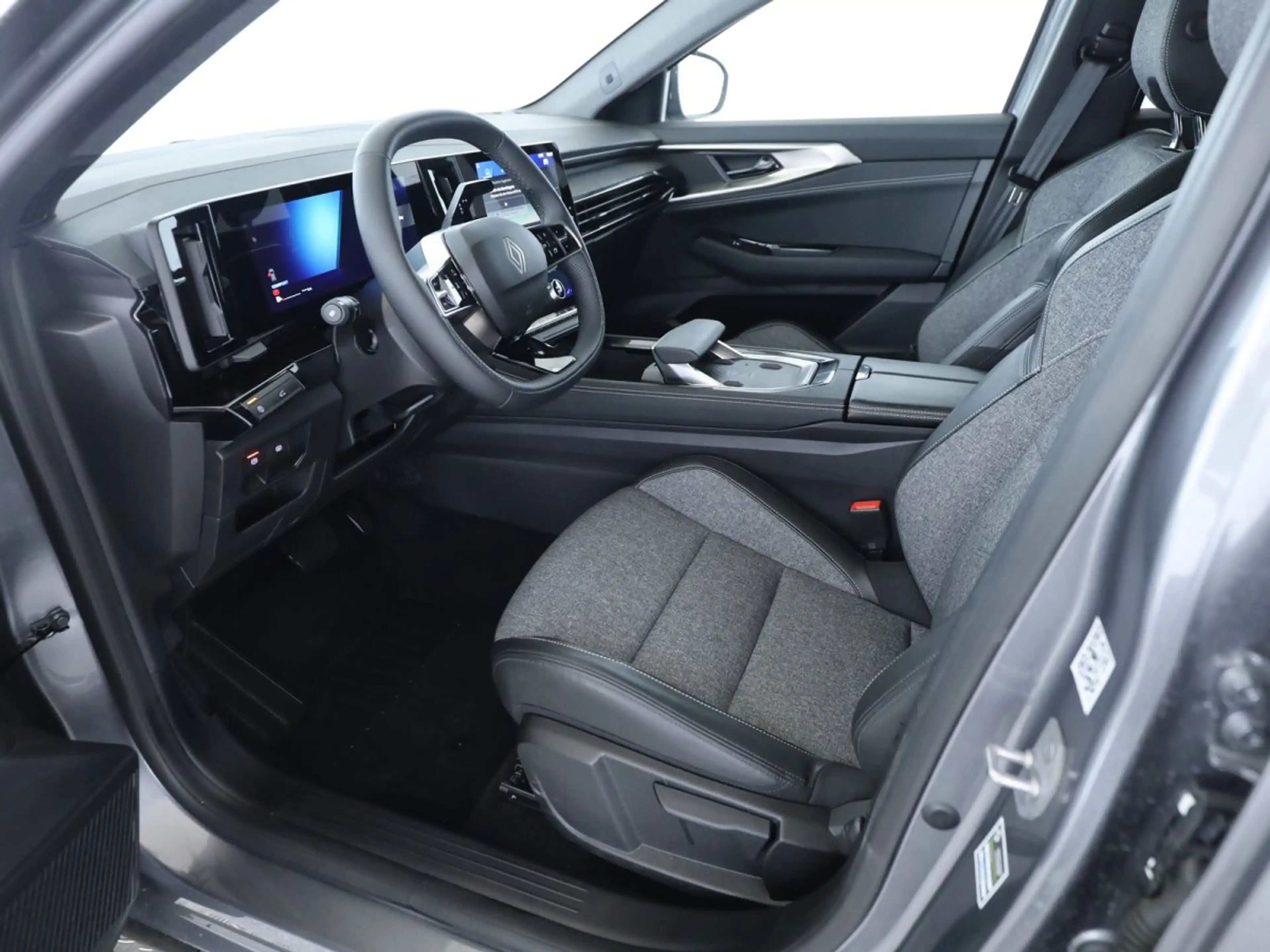 Renault Rafale 1.2 E-TECH Full Hybrid 200 Techno — photo 11