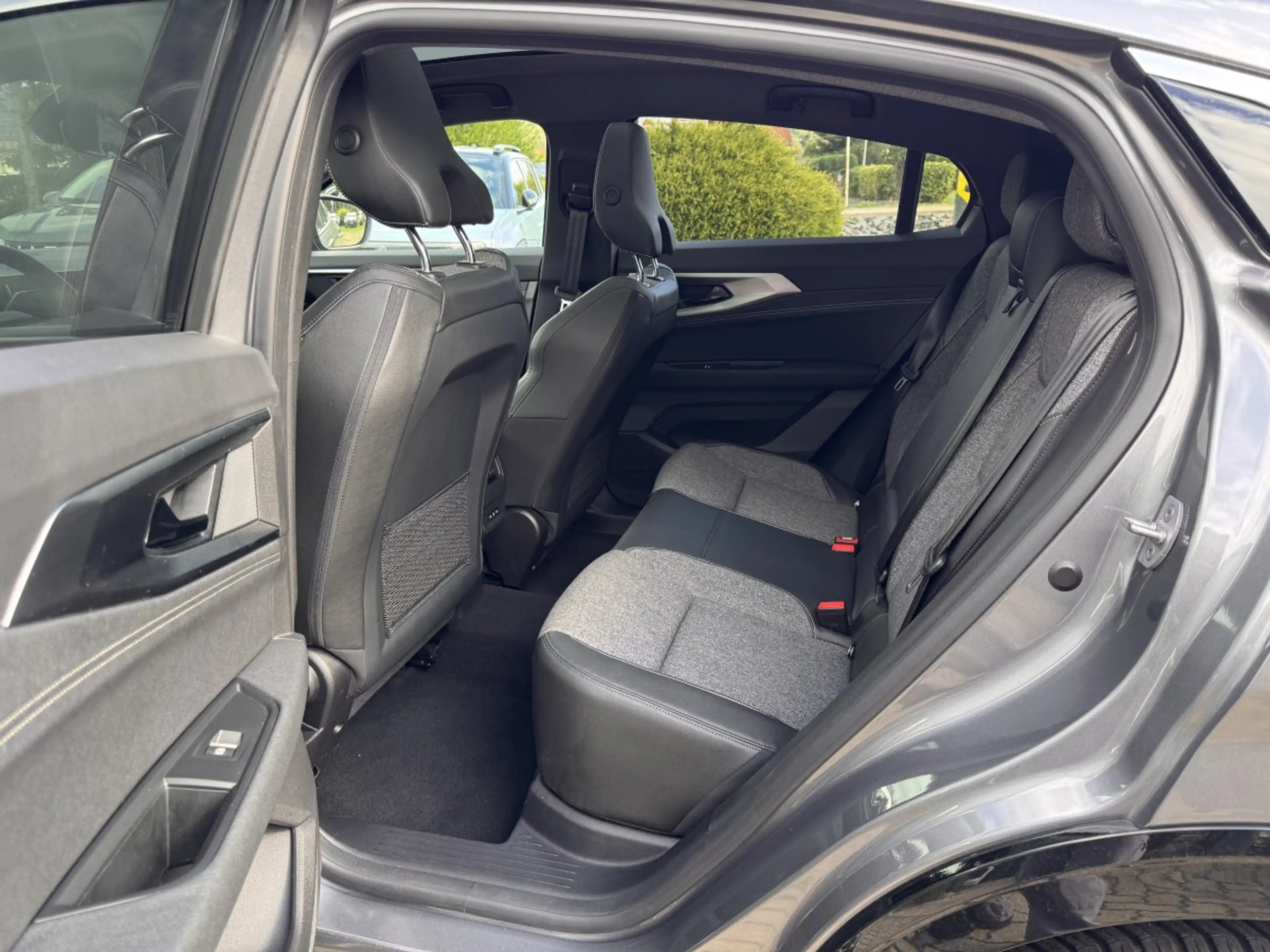 Renault Rafale 1.2 E-TECH Full Hybrid 200 Techno — photo 13