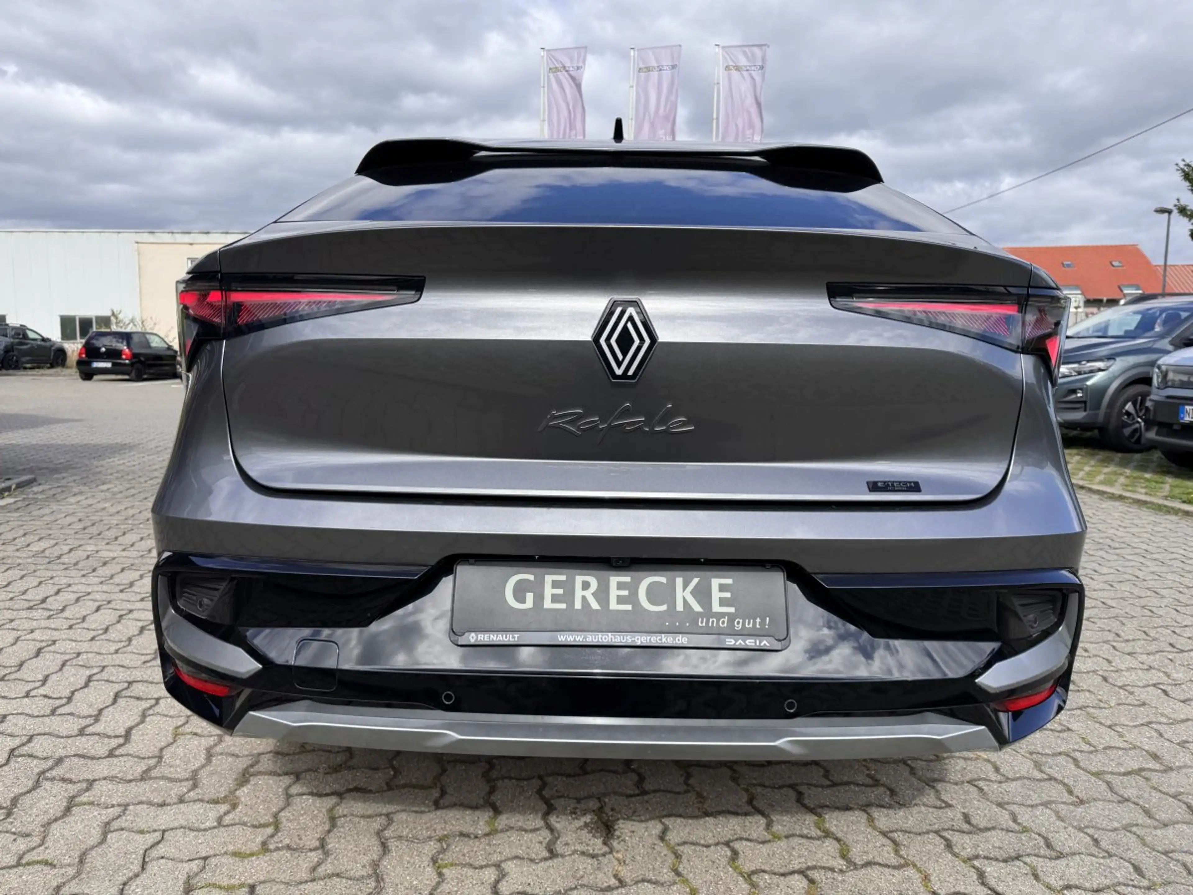 Renault Rafale 1.2 E-TECH Full Hybrid 200 Techno — photo 6