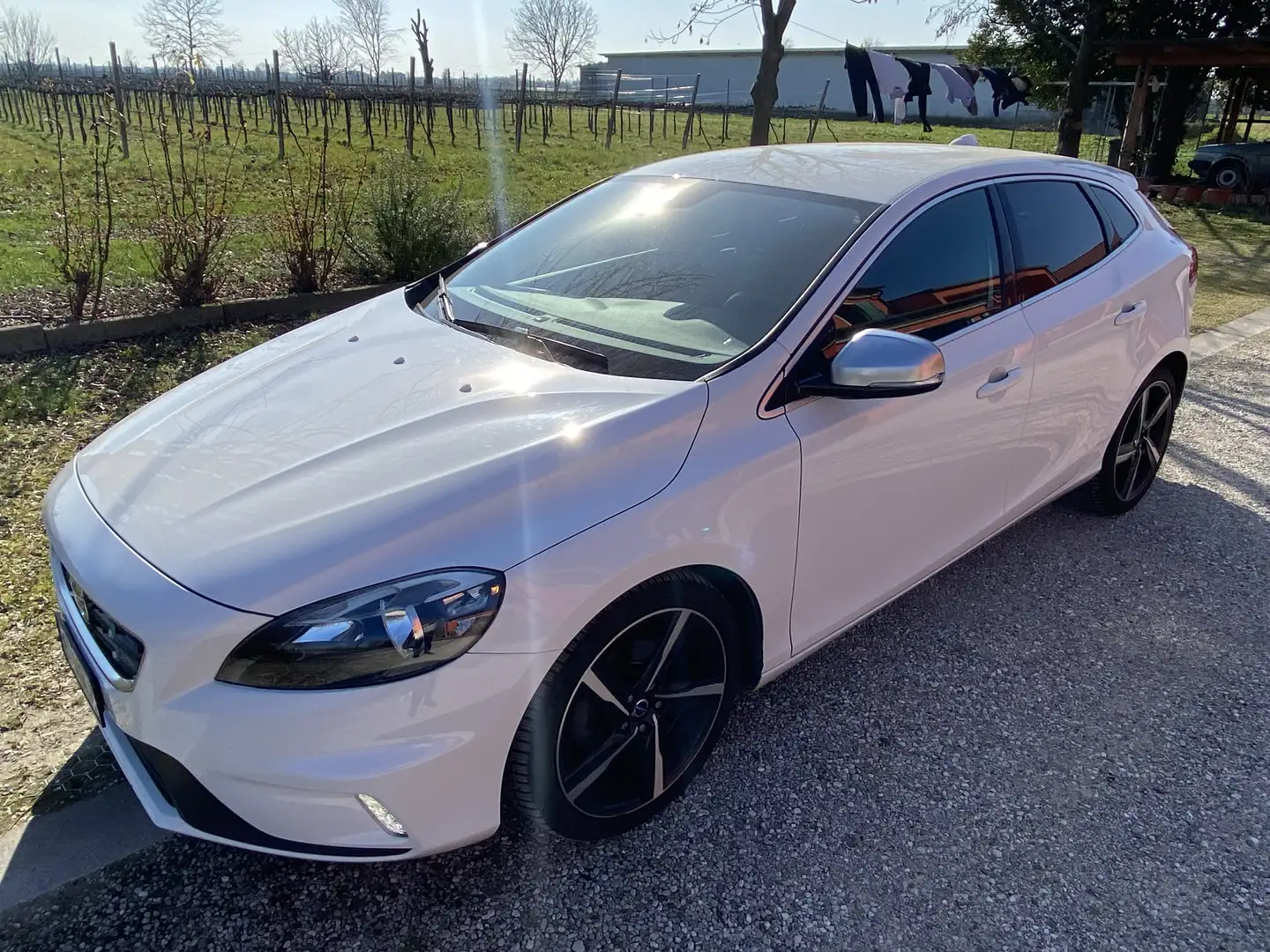 Volvo V40 1.6 d2 R-design Bianco - 1