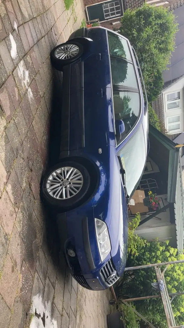 Volkswagen Passat 2.3 V5 Comfortline Синій - 2