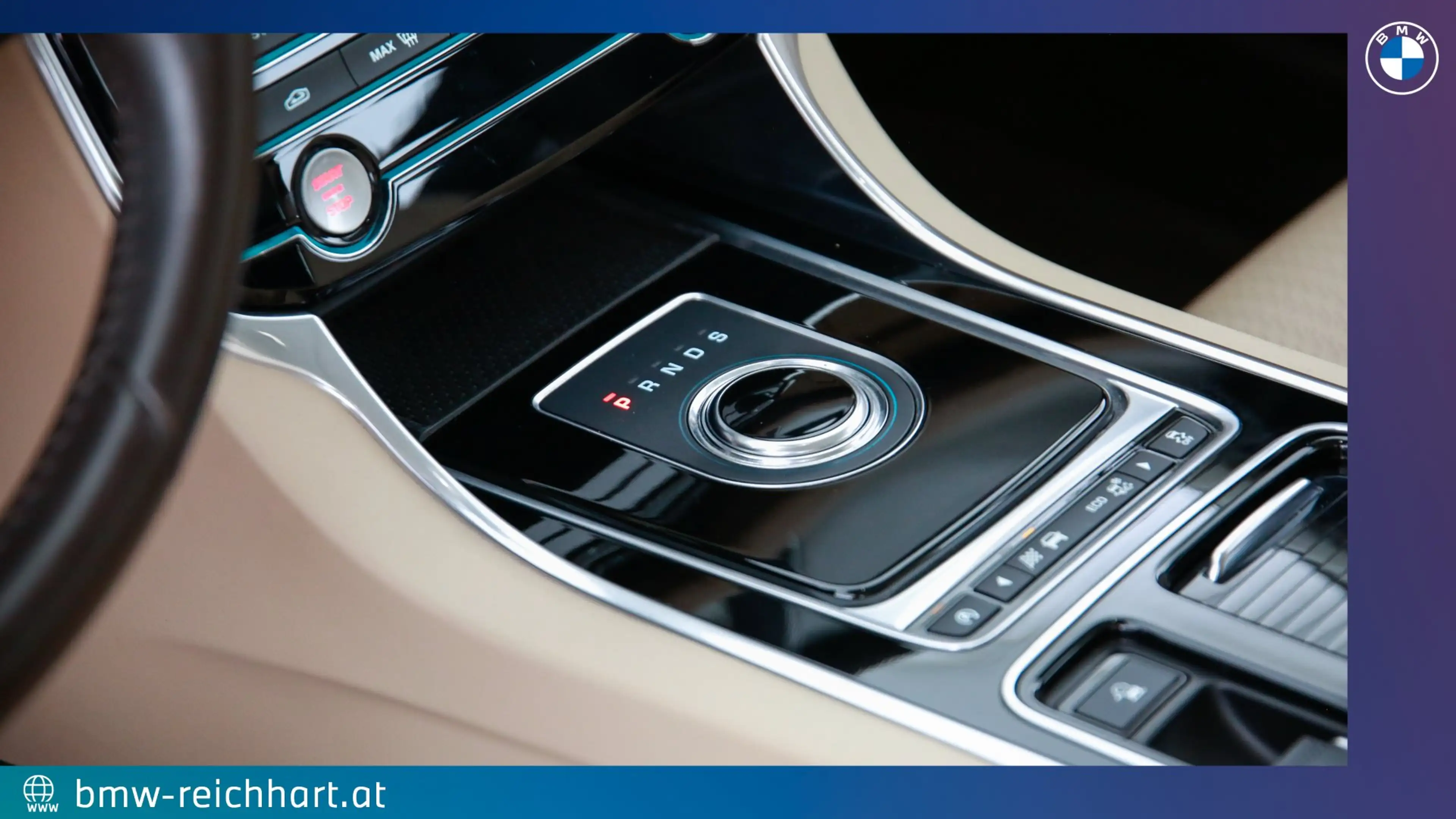 Jaguar XF 20d AWD Prestige — photo 9