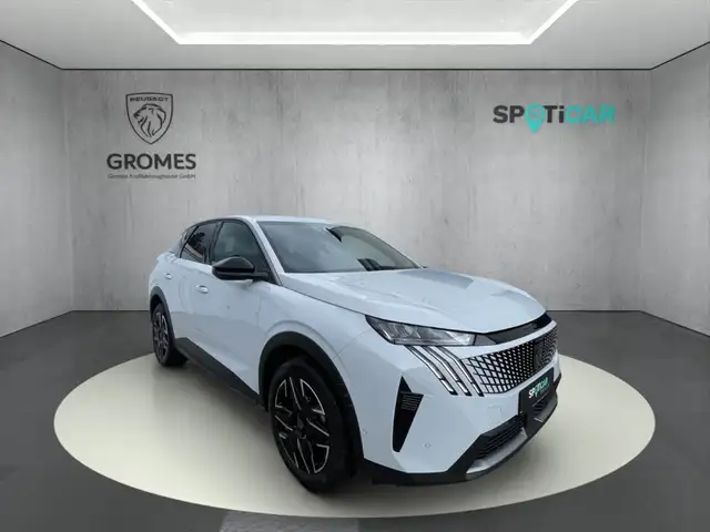 Peugeot 3008 main image