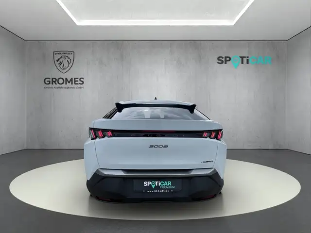 Peugeot 3008 view 4