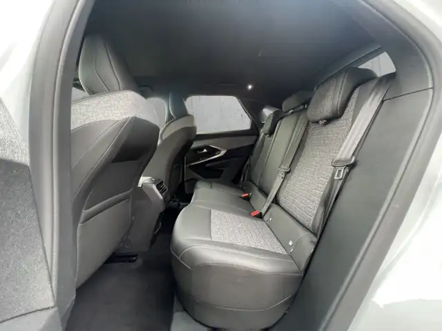 Peugeot 3008 view 8