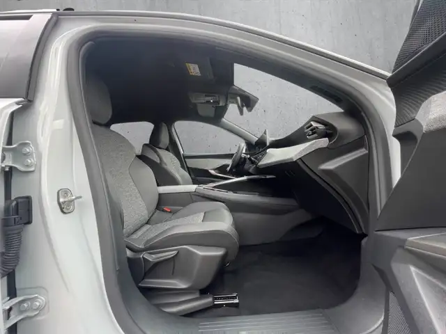 Peugeot 3008 view 13