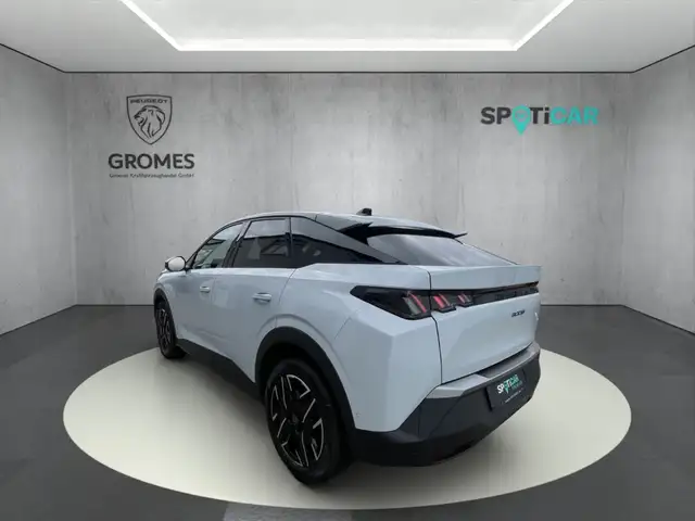 Peugeot 3008 view 5