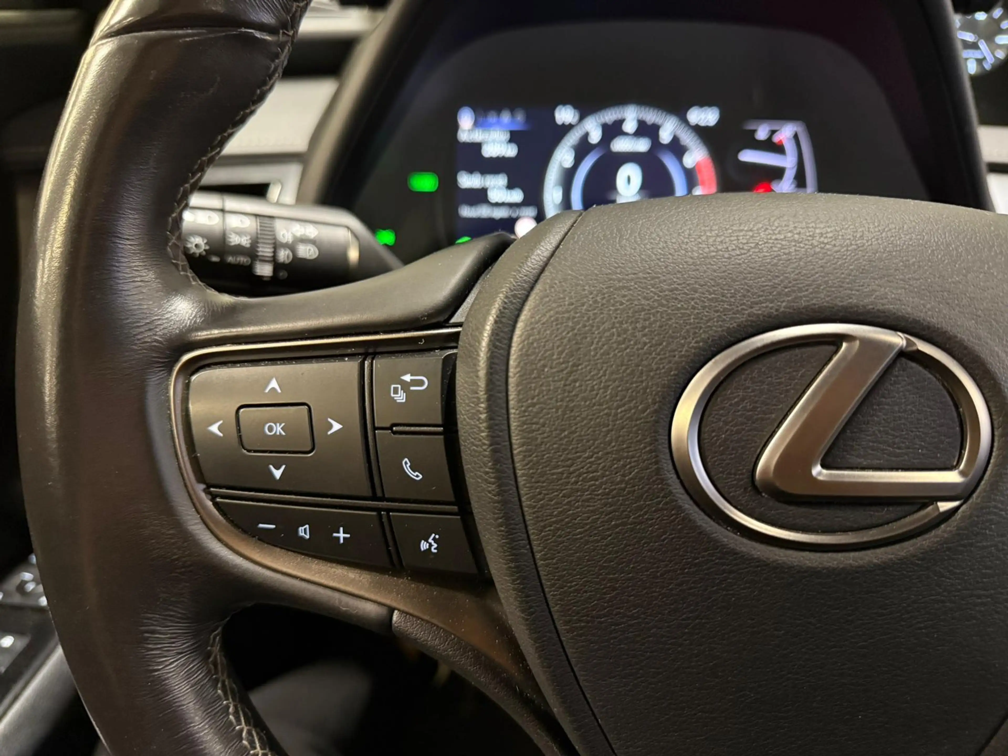 Lexus UX 250h Business Line | NL auto | Dealeronderhouden | Carp — photo 11