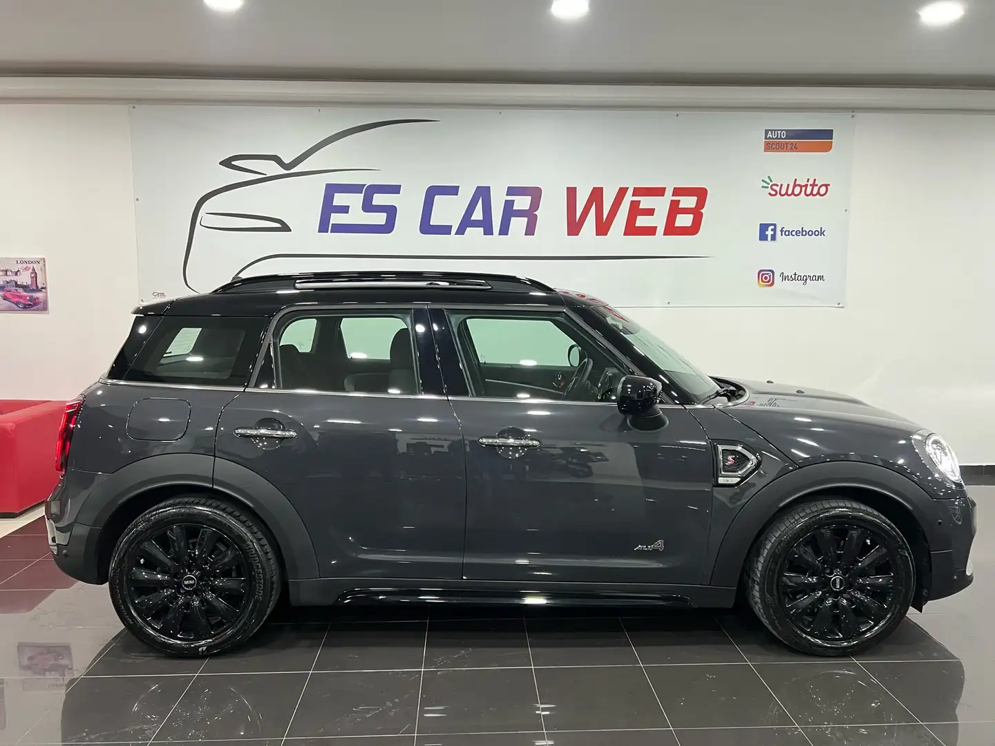 MINI Cooper SD Countryman 2.0  Hype all4 auto 190 cv Šedá - 2