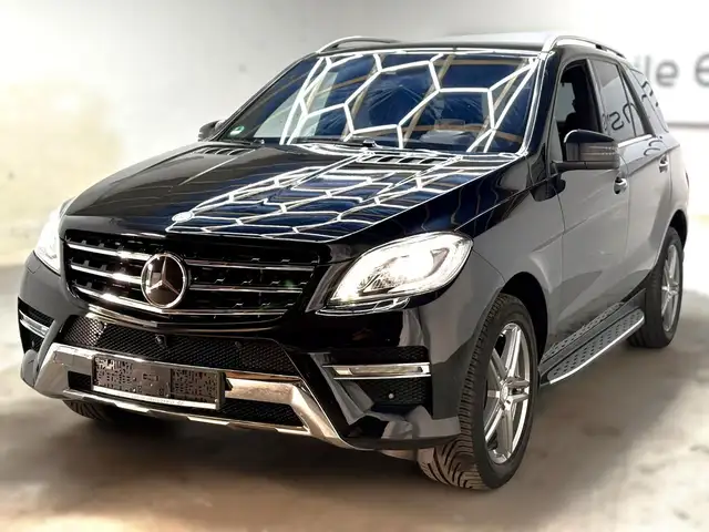 Mercedes-Benz ML 250 CDI,4Matic,HK,Pano,Distro+,360°,3,5tAhk..