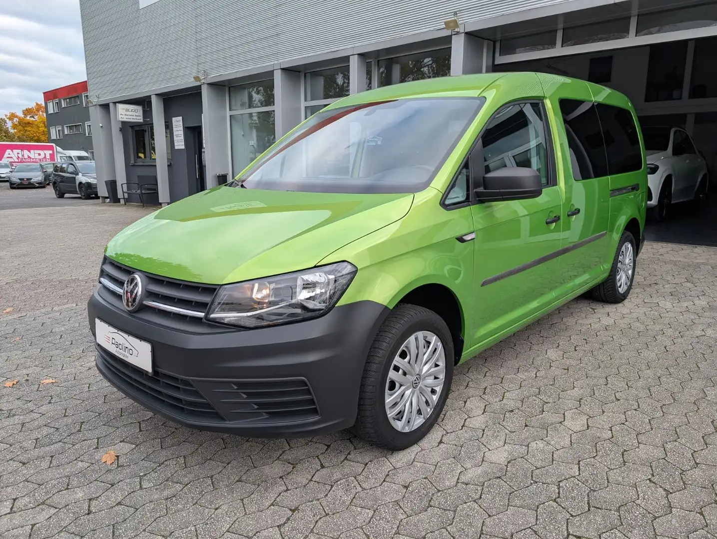 Volkswagen Caddy PKW Maxi*ROLLSTUHL-RAMPE*KAMERA*PDC* Grün - 1