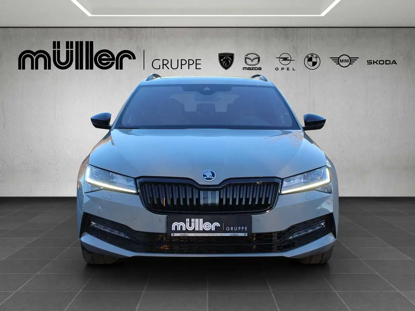 Skoda Superb Combi 2.0 TSI 4x4 DSG Sportline Gris - 2