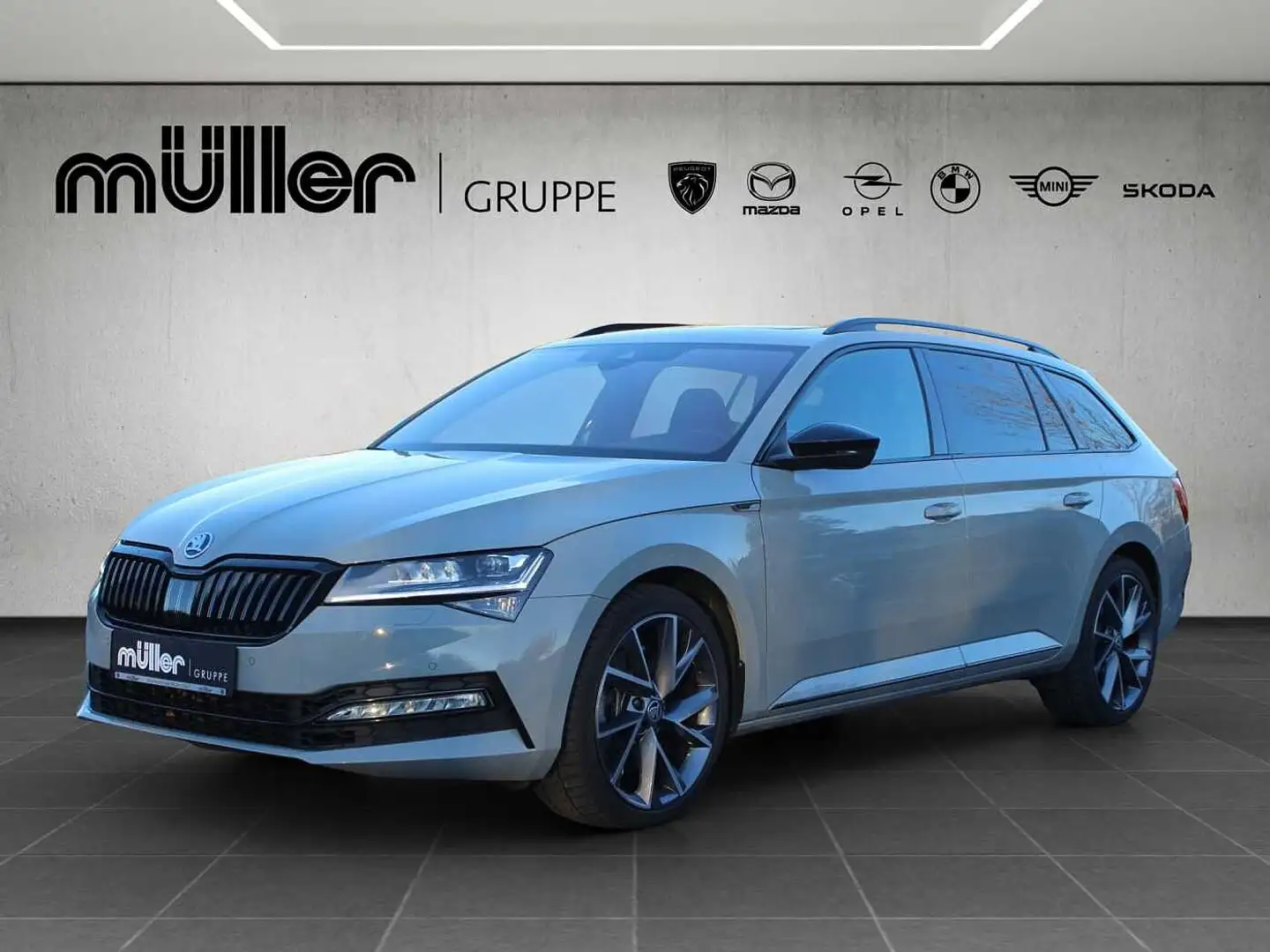 Skoda Superb Combi 2.0 TSI 4x4 DSG Sportline Gris - 1