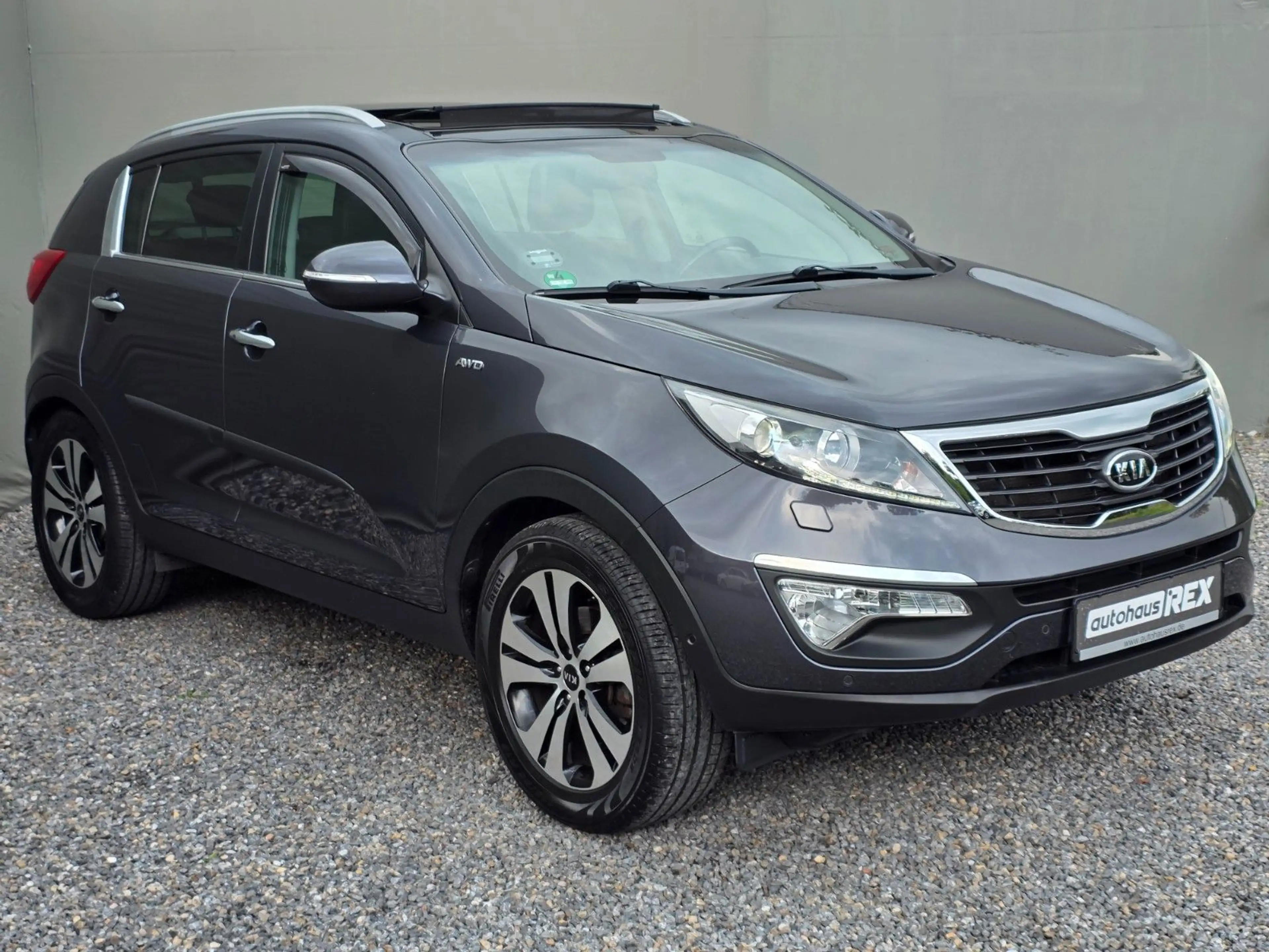 Kia Sportage Spirit 4WD AUTOM. TEMP KAMERA PANO NAVI — photo 3