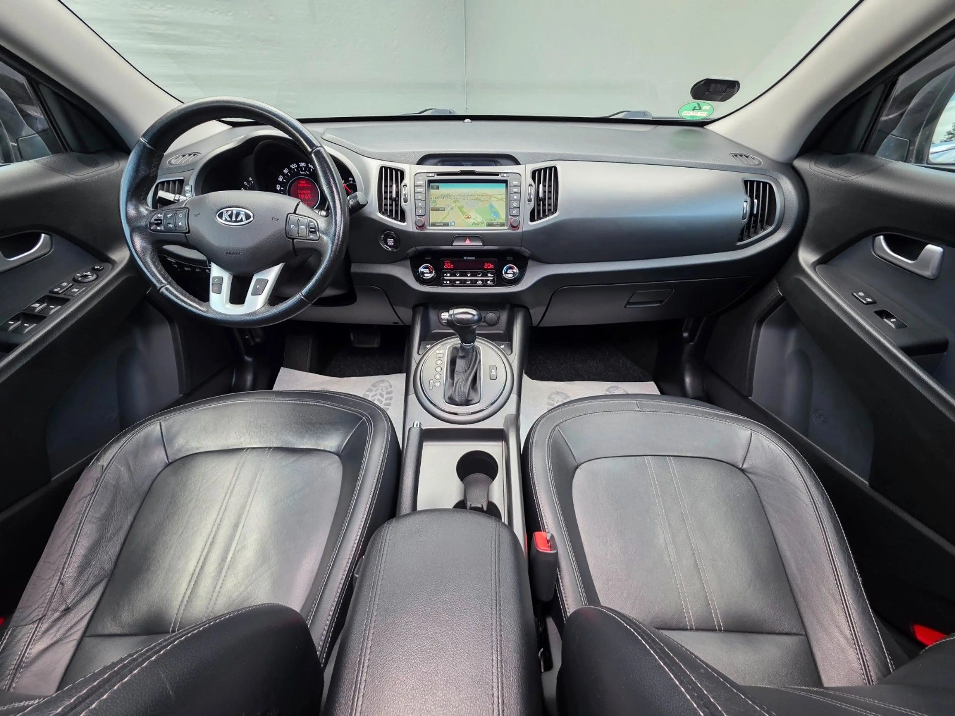 Kia Sportage Spirit 4WD AUTOM. TEMP KAMERA PANO NAVI — photo 7