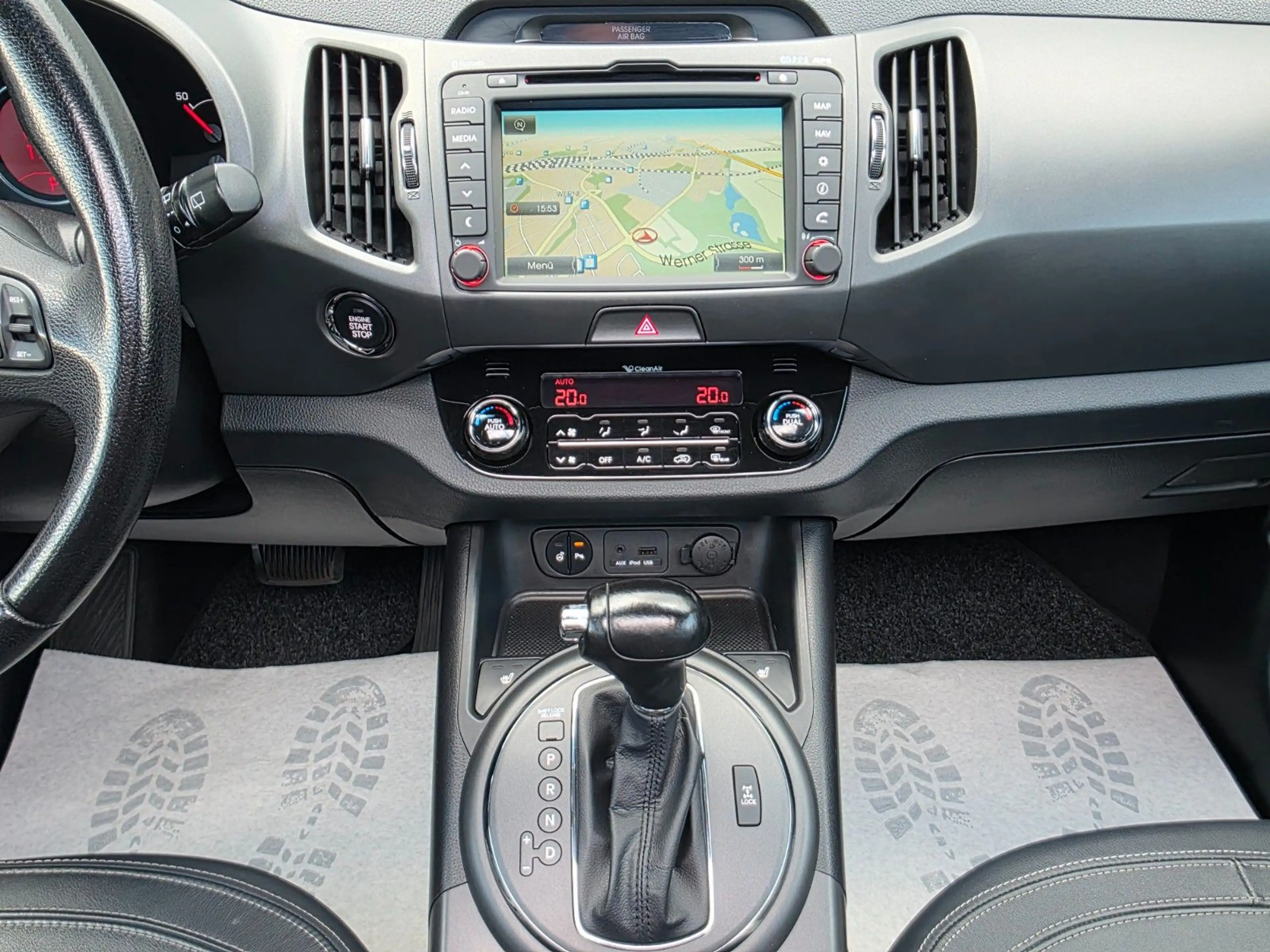 Kia Sportage Spirit 4WD AUTOM. TEMP KAMERA PANO NAVI — photo 11