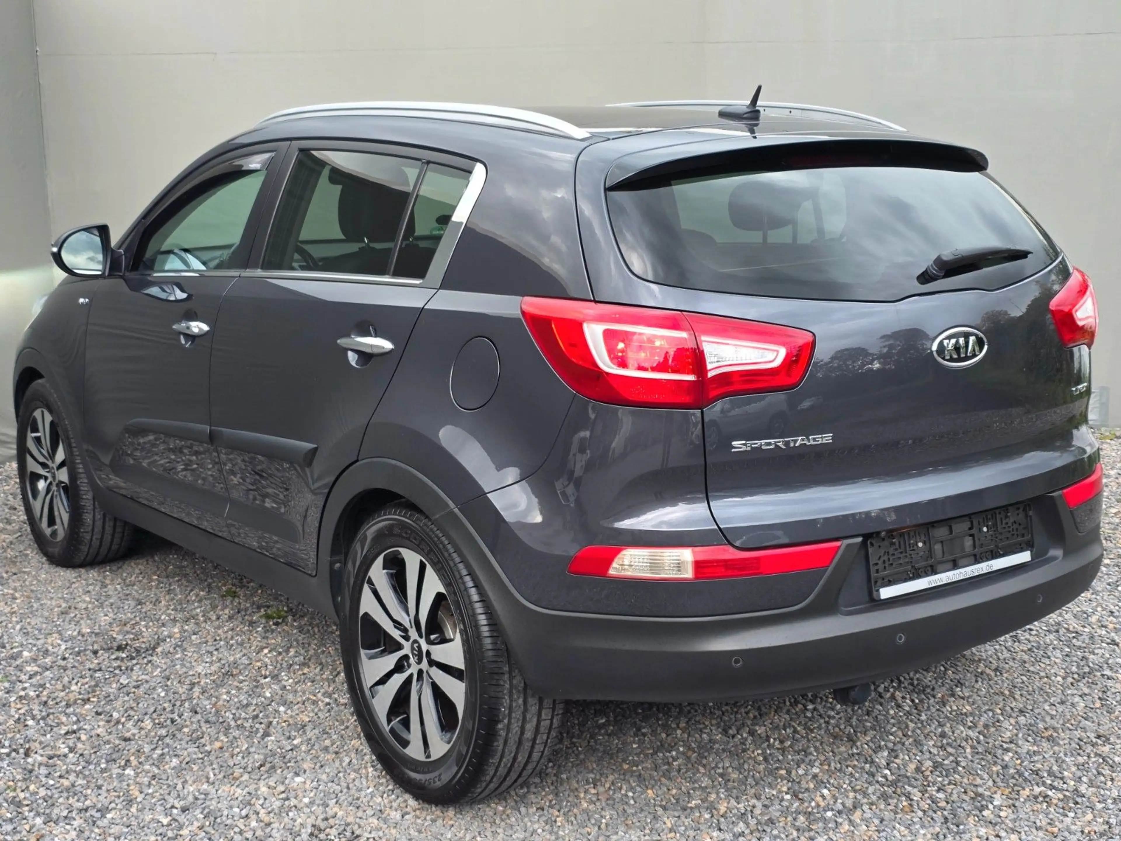 Kia Sportage Spirit 4WD AUTOM. TEMP KAMERA PANO NAVI — photo 4