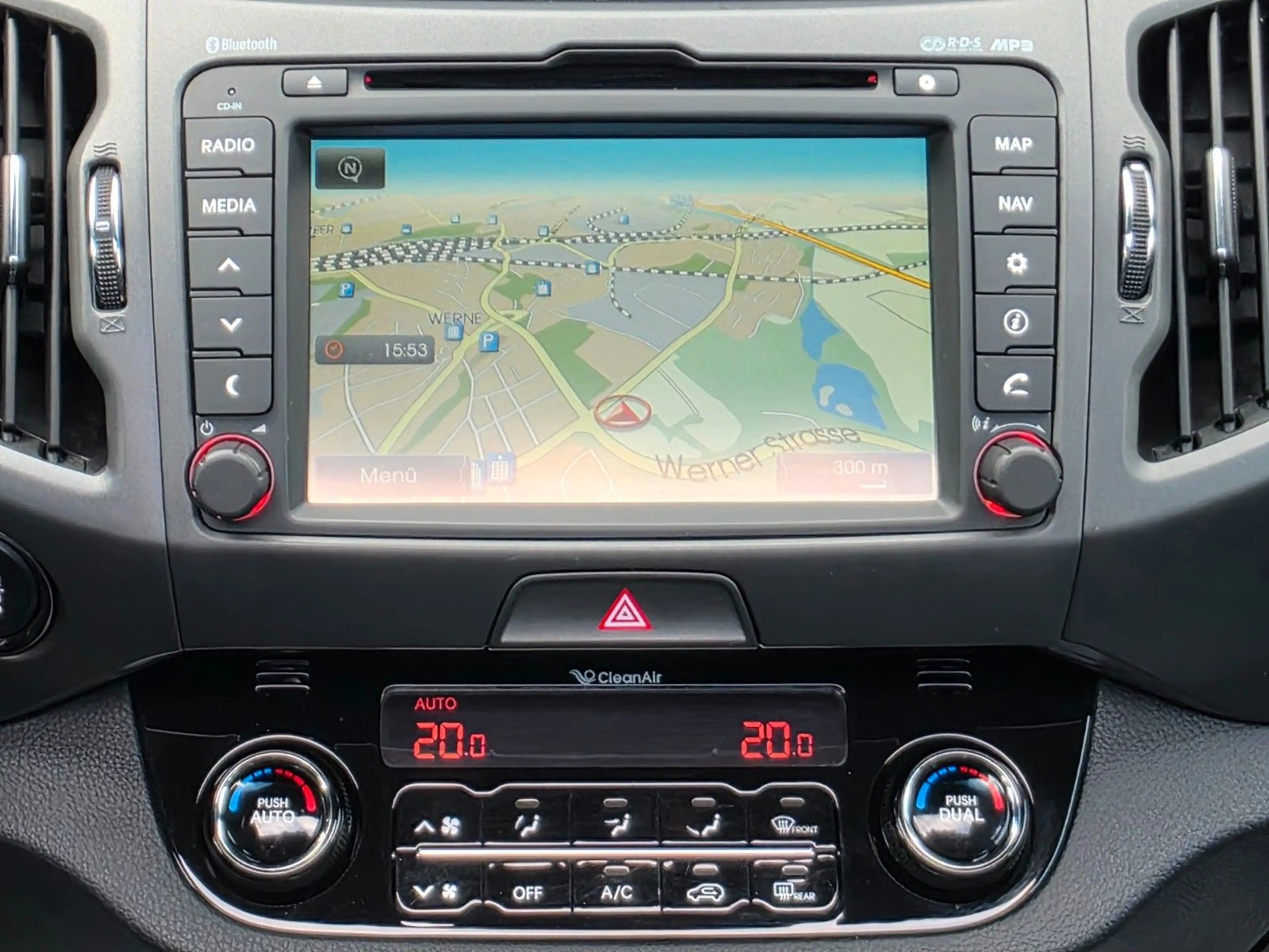 Kia Sportage Spirit 4WD AUTOM. TEMP KAMERA PANO NAVI — photo 9
