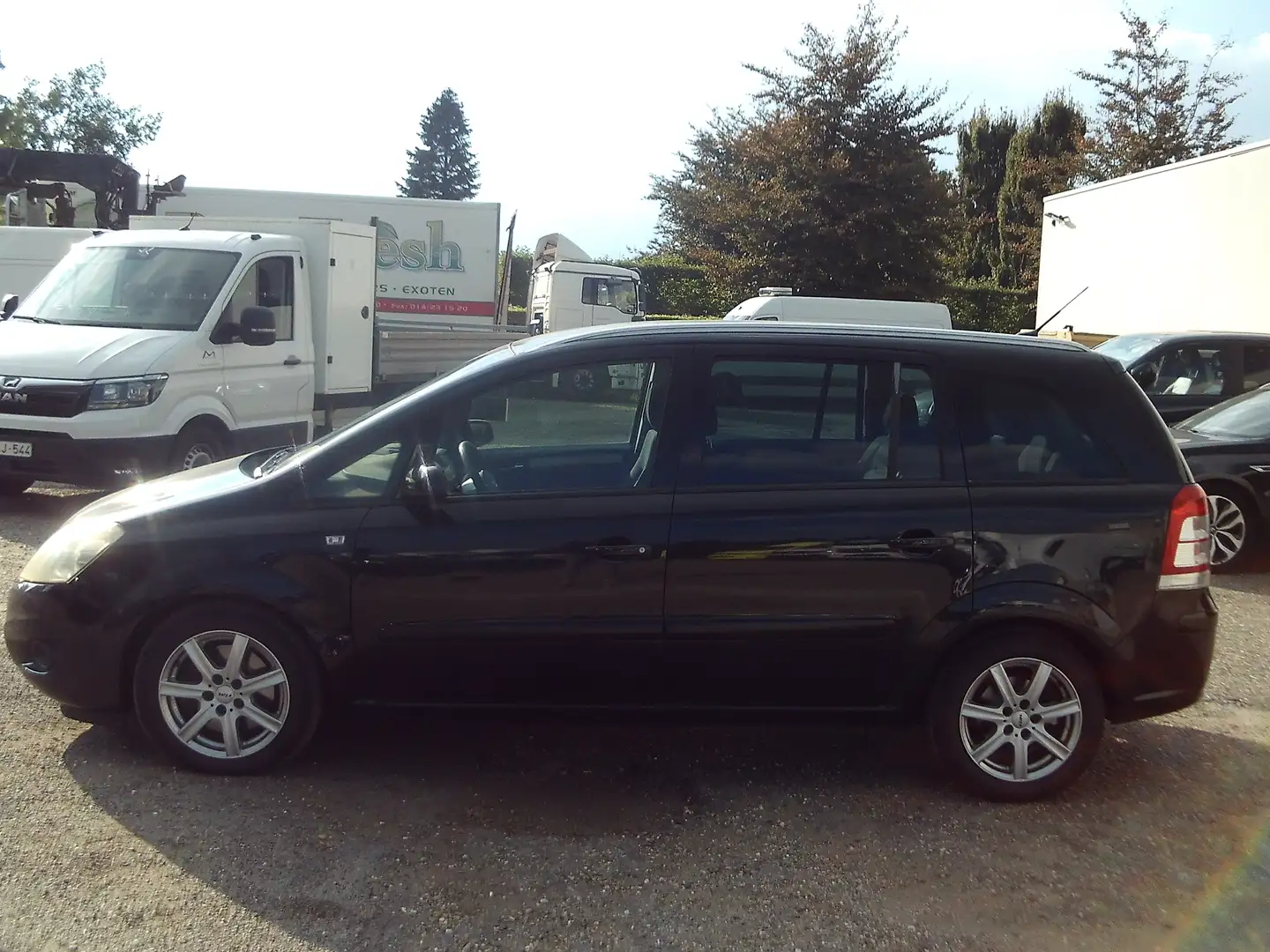 Opel Zafira Zafira 1.9 DTL CDTi airco+navi+7 zitplaatsen++++ Noir - 1