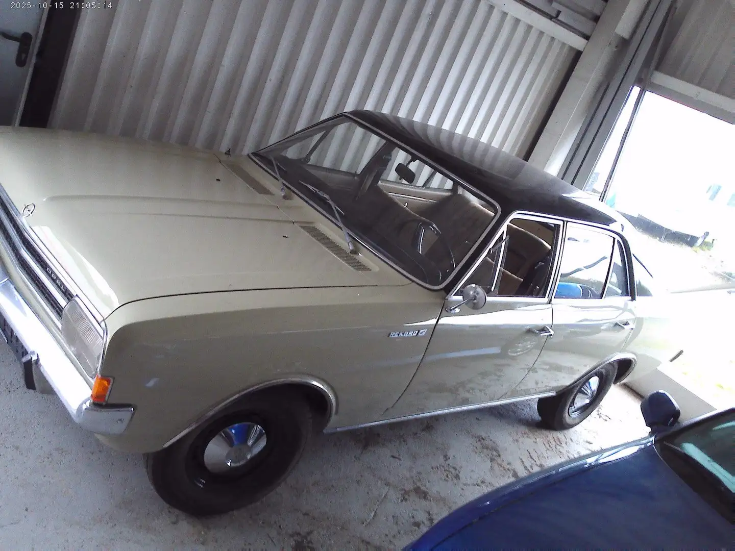 Opel Rekord Beige - 2