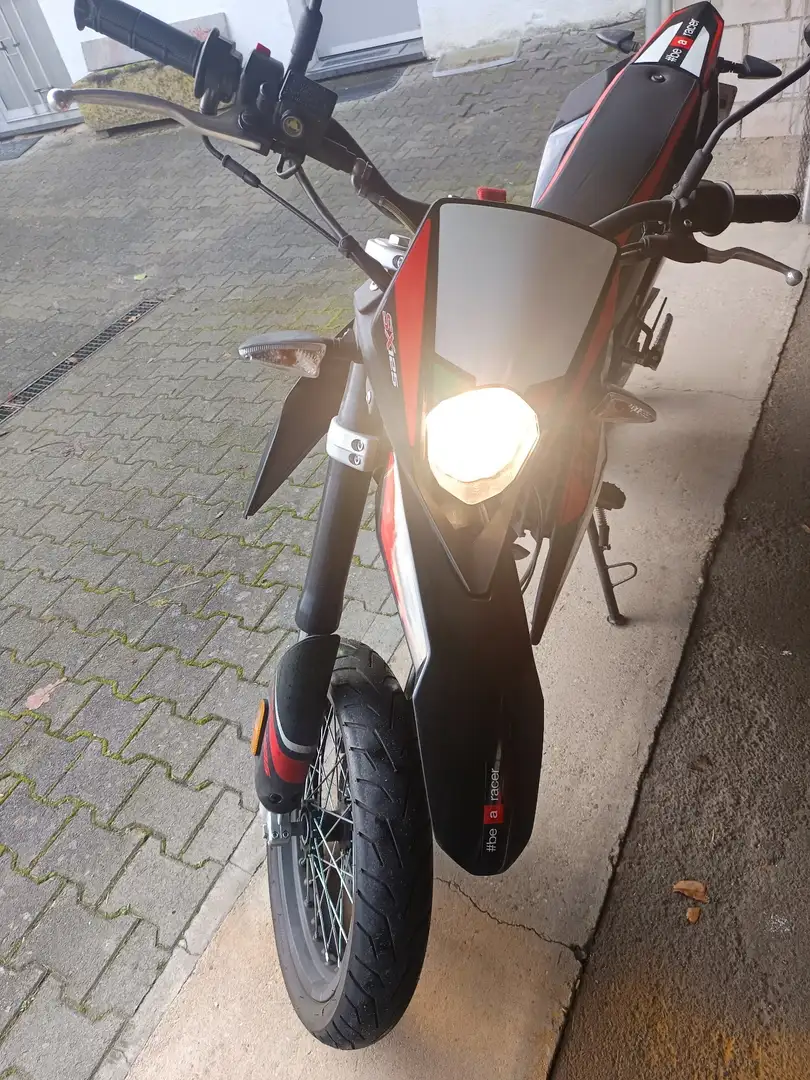 Aprilia SX 125 Rot - 1