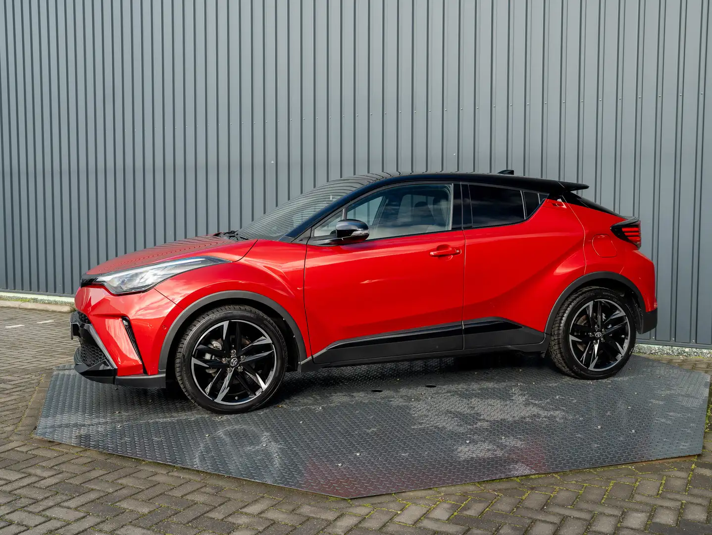 Toyota C-HR 1.8 Hybrid GR-Sport | Dodehoek sensoren | Stoel & Rood - 2