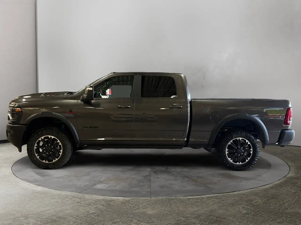 RAM 2500 снимка RAM 2500