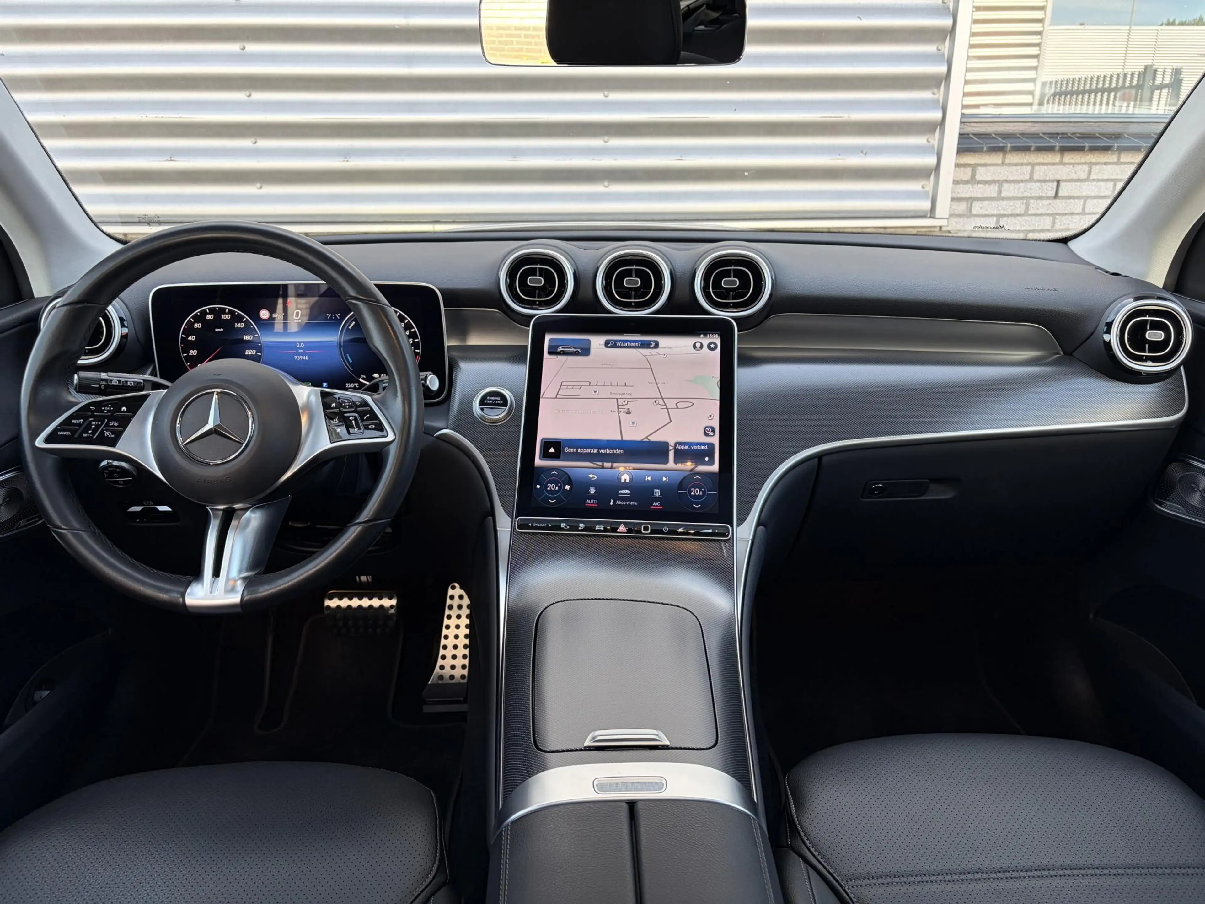 Mercedes-Benz GLC 300 300e 4MATIC Luxury Line — photo 14