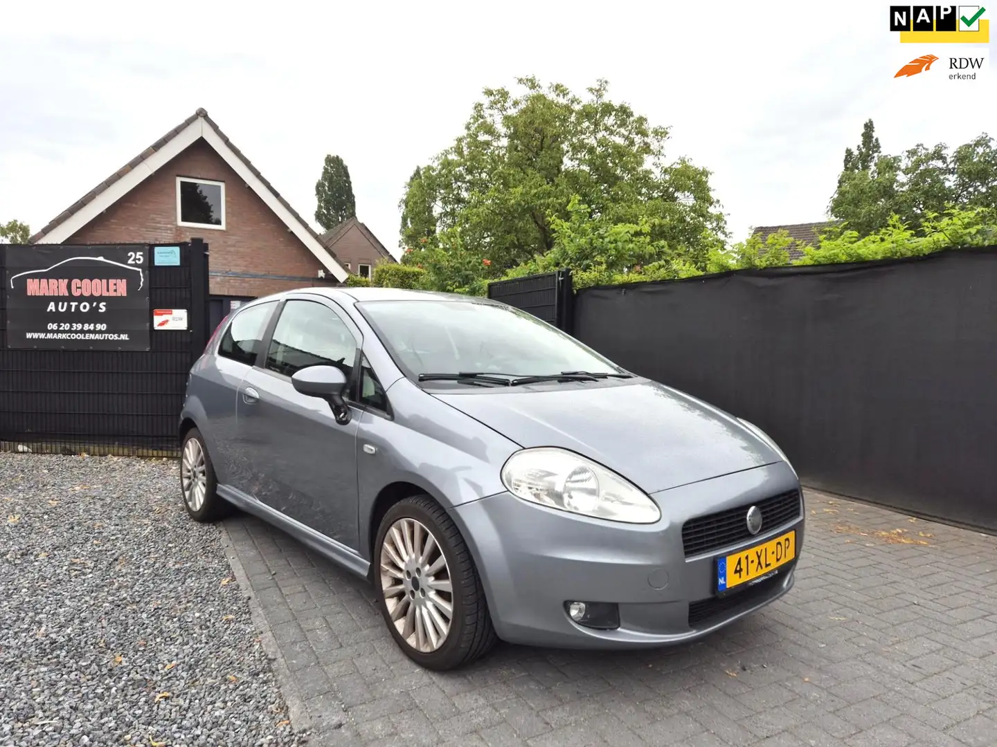 Fiat Grande Punto 1.4-16V Sport Airco Grijs - 1