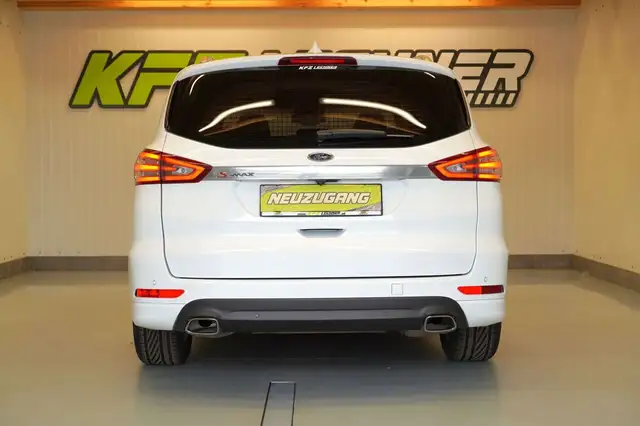 Ford S-Max view 5