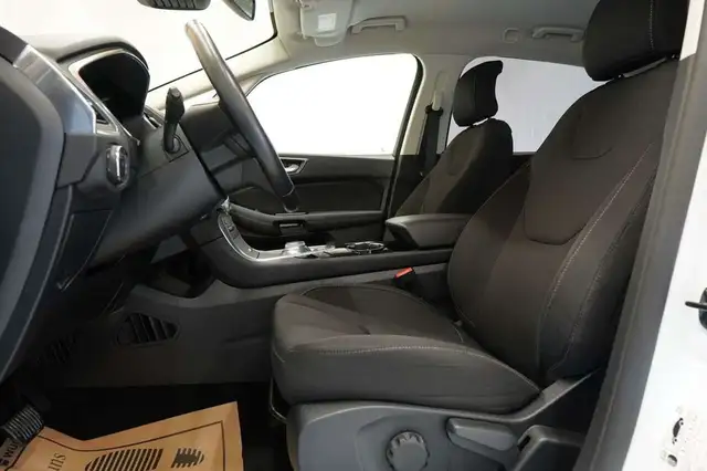 Ford S-Max view 15