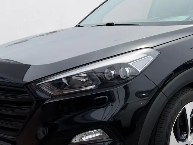 Hyundai Tucson view 2