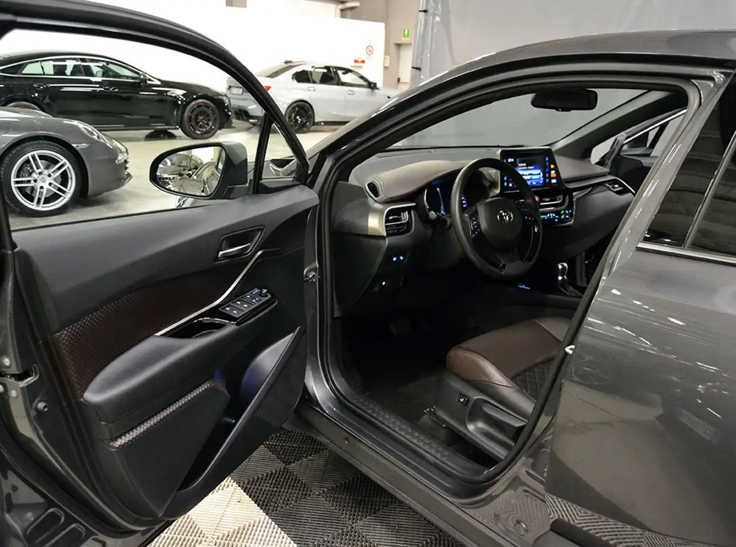 Toyota C-HR 1.8 Hybrid E-CVT Lounge Km21.000 Ok Neopatentati** Grigio - 2