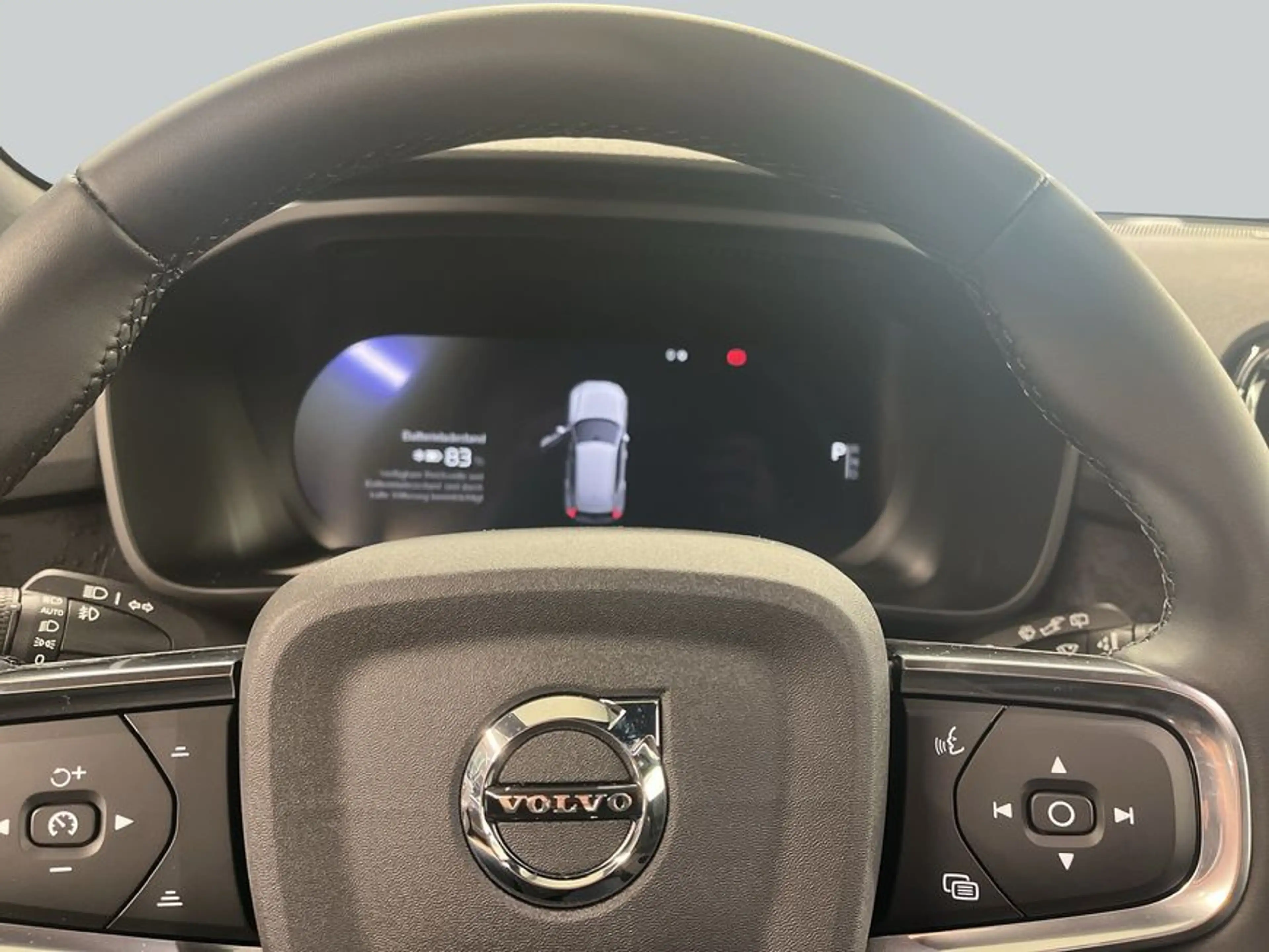 Volvo EX40 Fully Electric Twin Motor AWD Plus Black Edit — photo 14