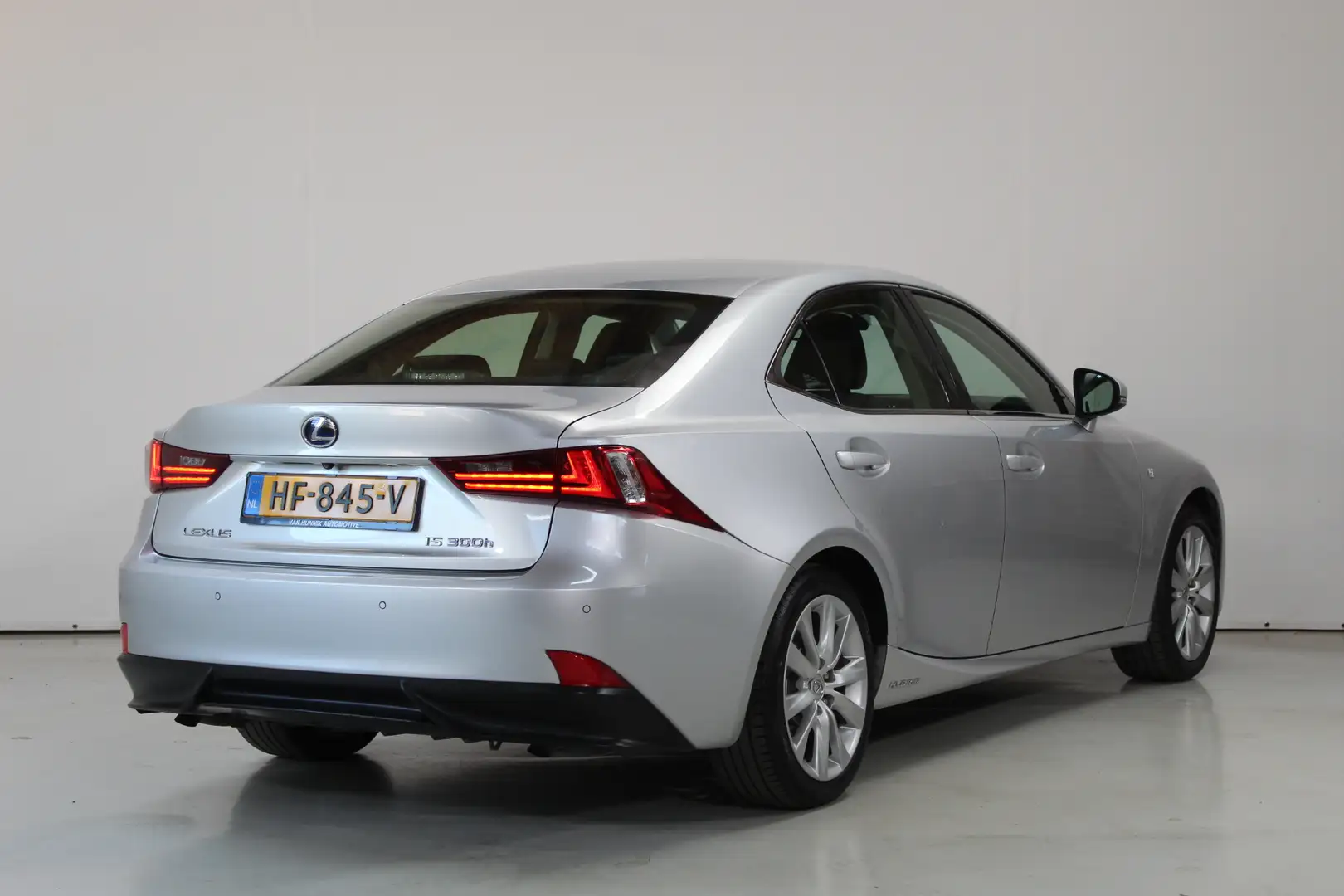 Lexus IS 300 300h 25th Edition | Camera | NL-Auto Grijs - 2