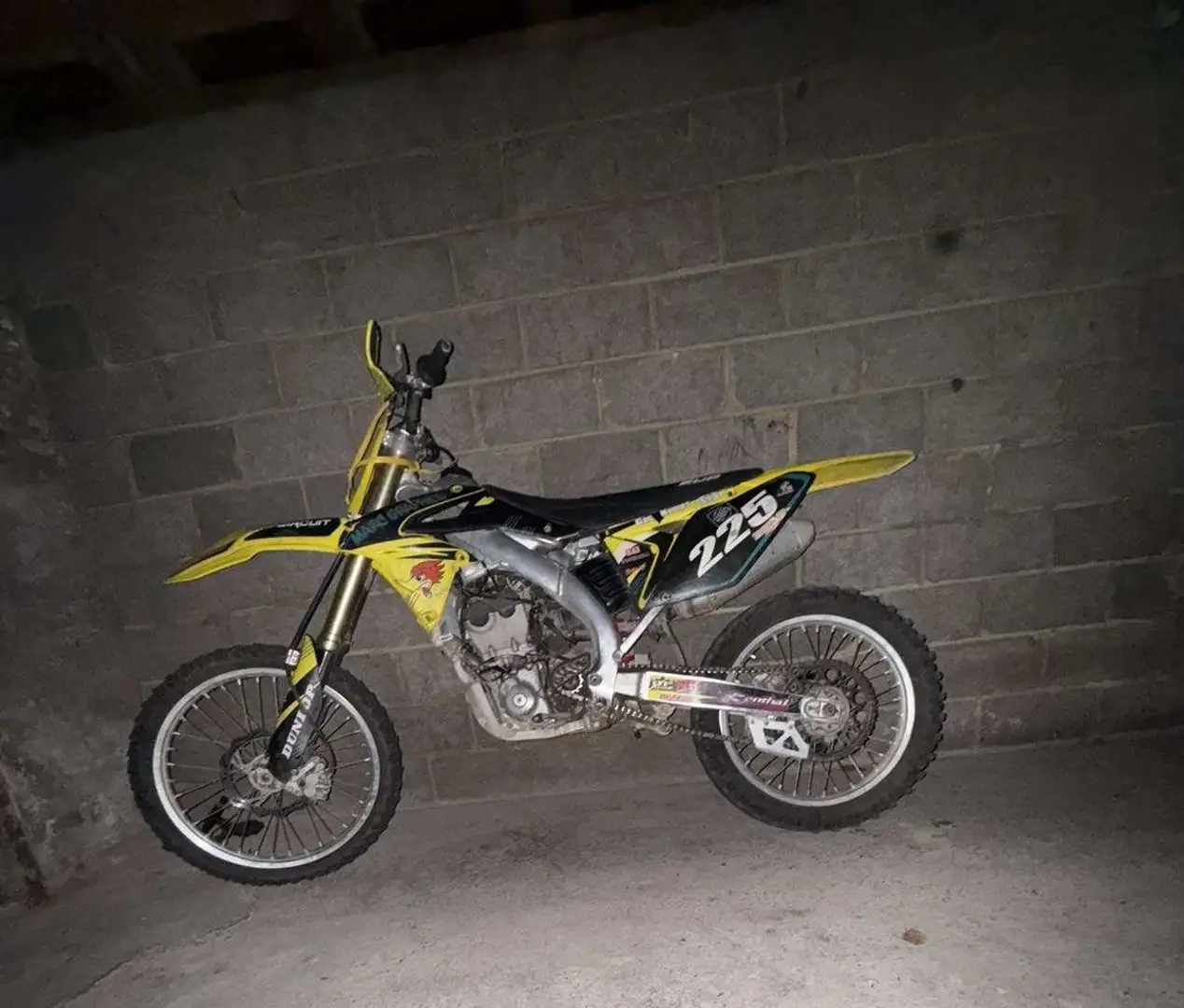 Suzuki RMZ 250 - 1