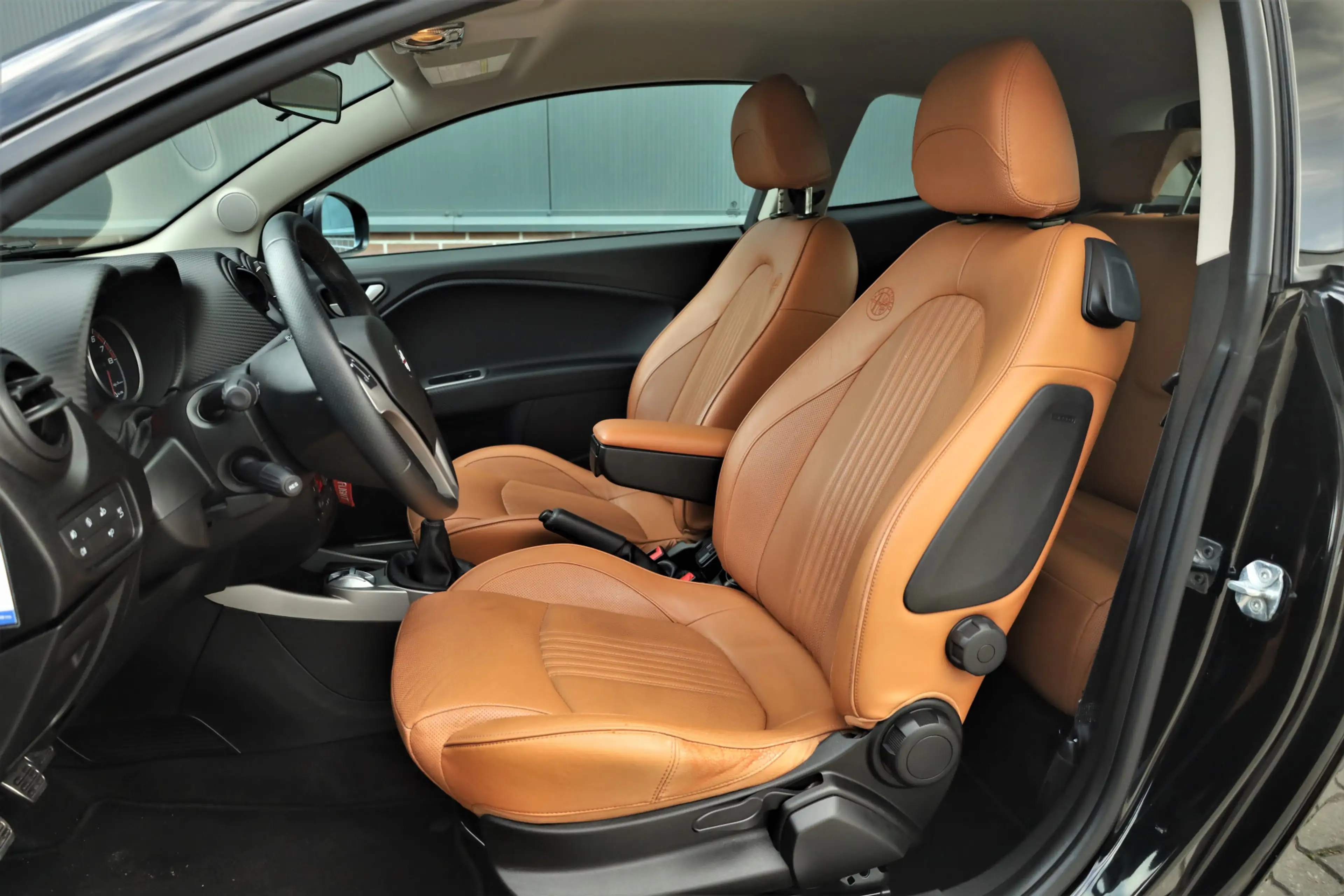 Alfa Romeo MiTo 0.9 TwinAir Esclusivo — photo 6