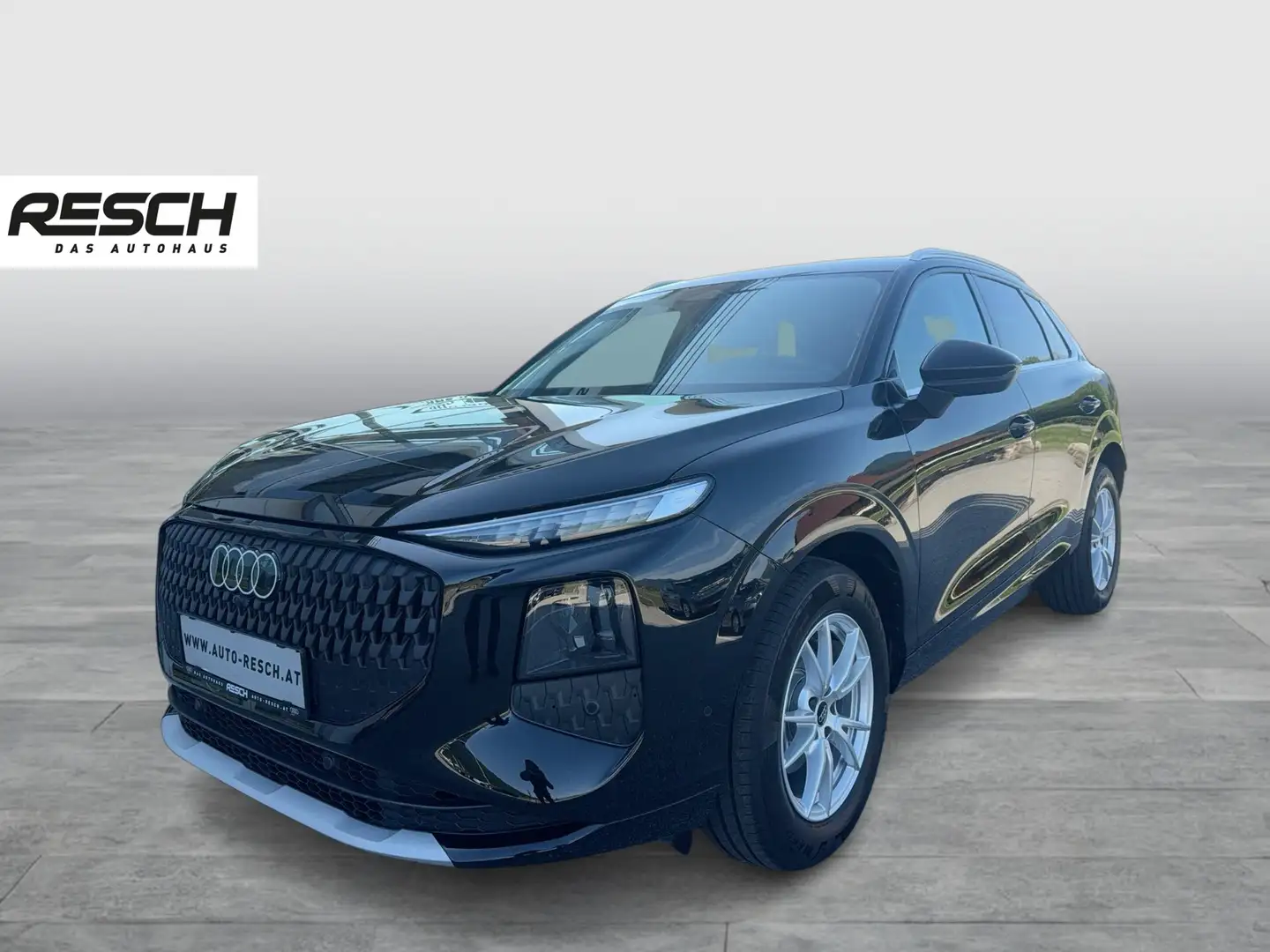 Audi Q3 TFSI 110 kW  intense Schwarz - 1