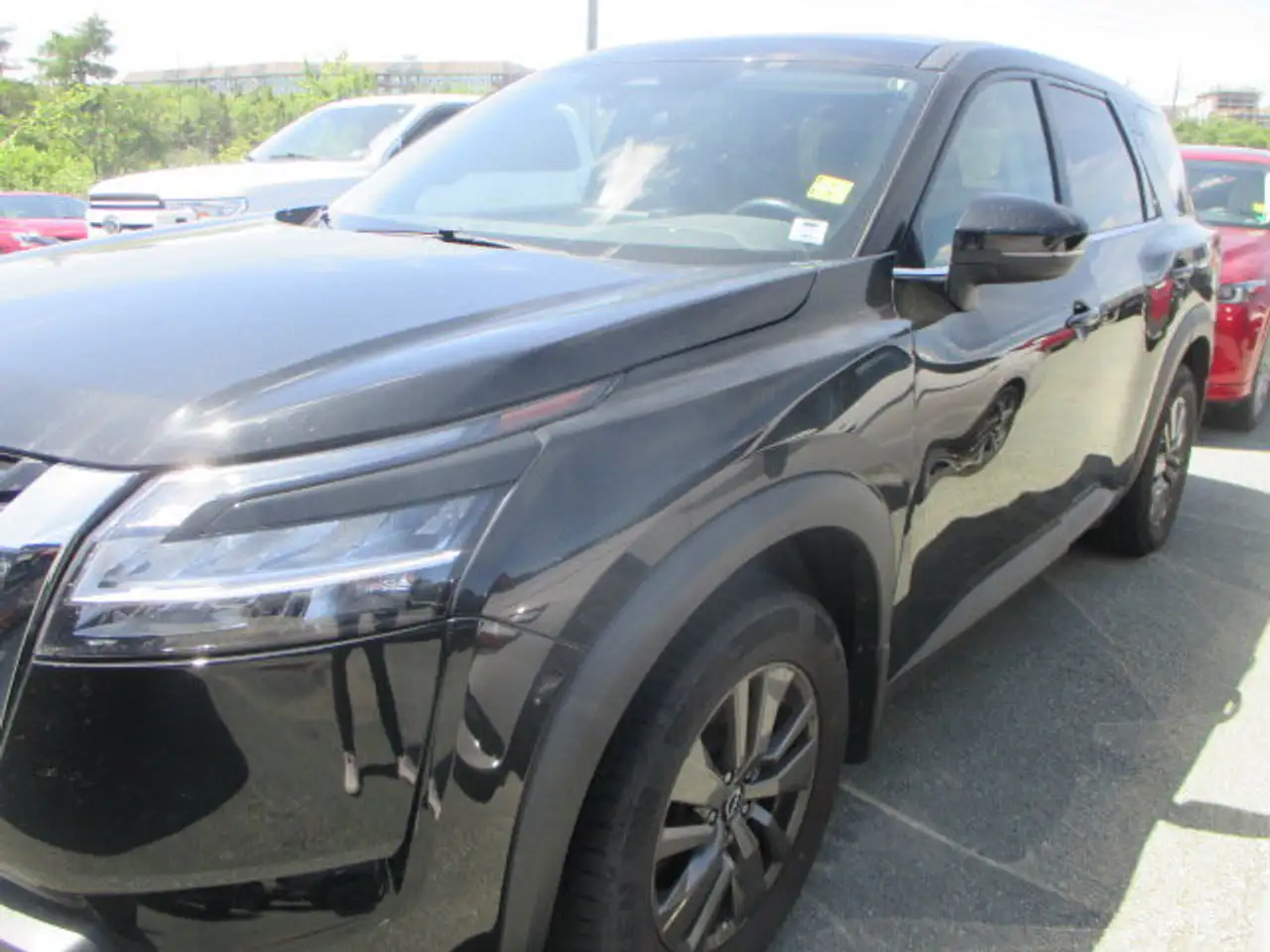 Nissan Pathfinder photo Nissan Pathfinder