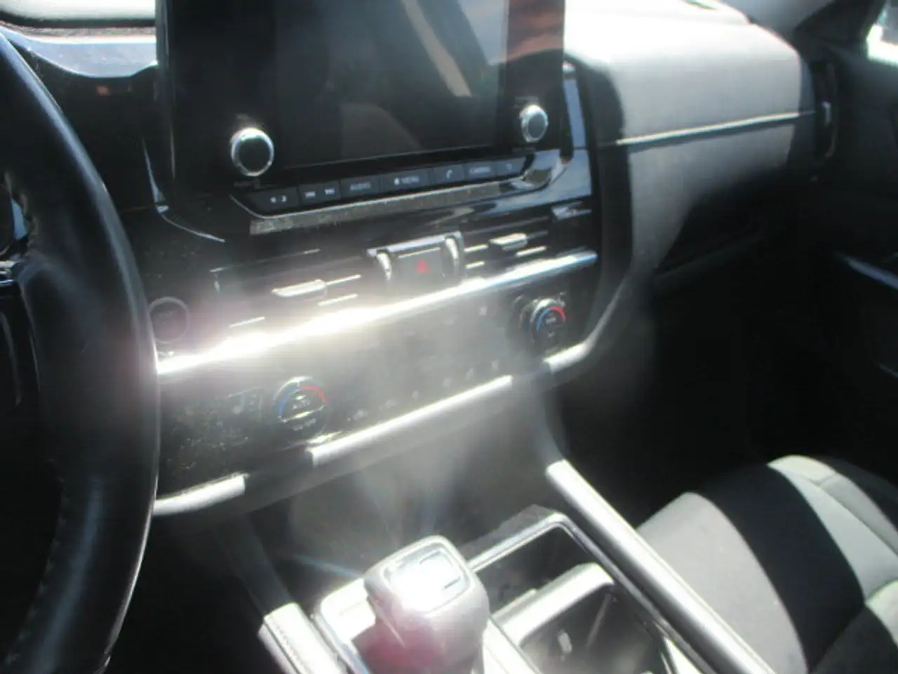 Nissan Pathfinder photo Nissan Pathfinder