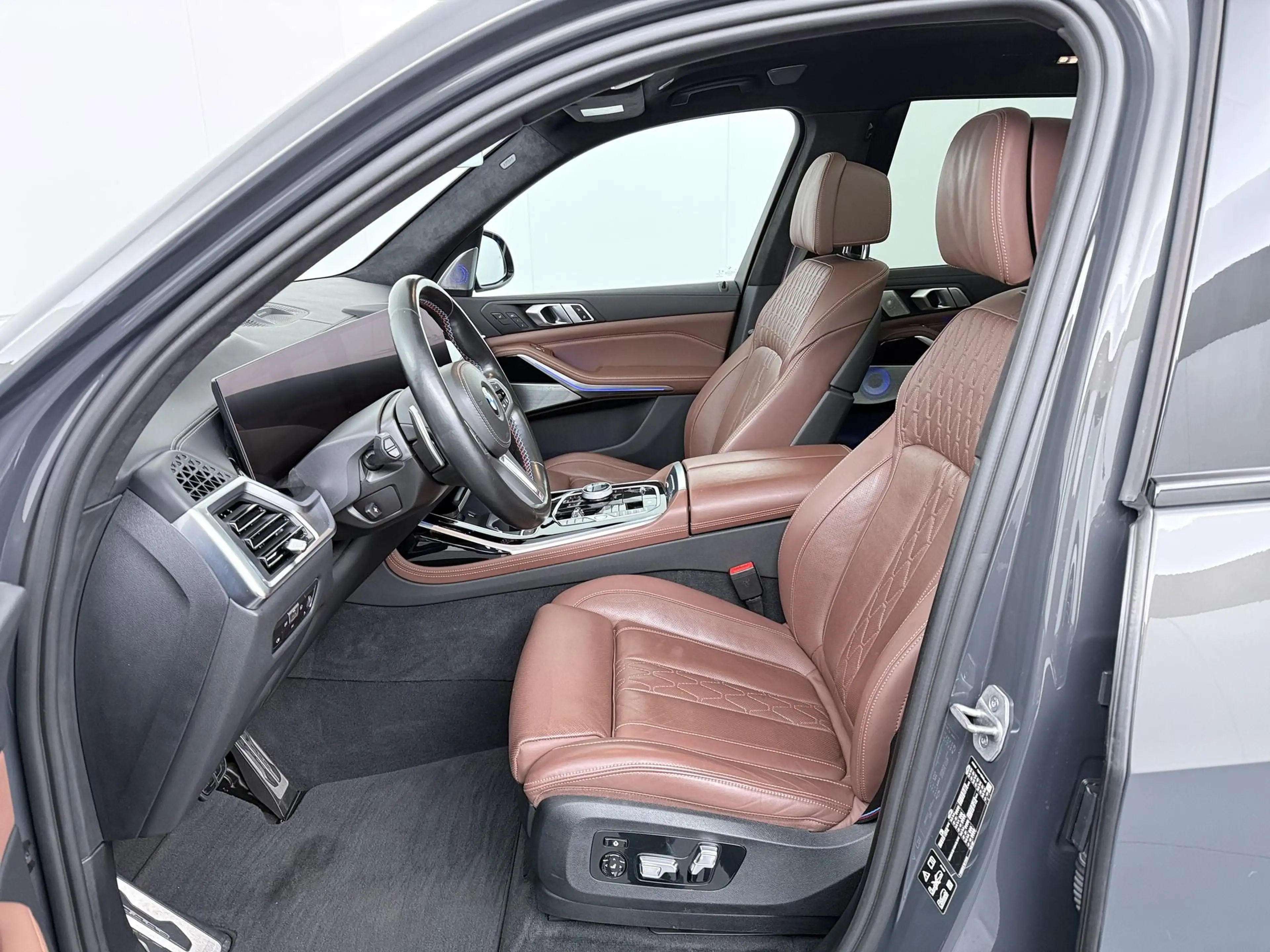BMW X7 M60i xDrive M-Sport Pro | Skylounge | Head-Up | Ad — photo 4
