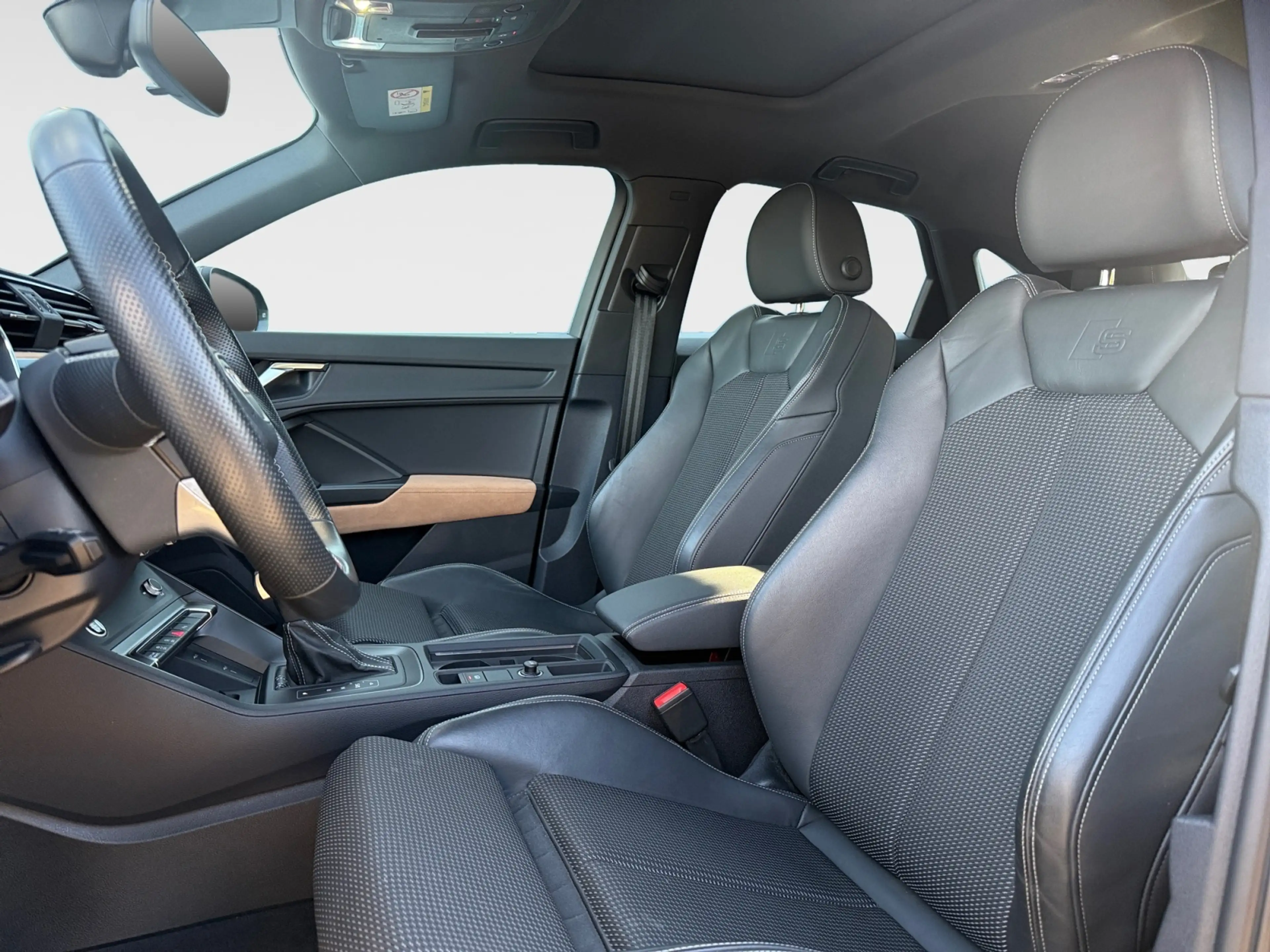 Audi Q3 Sportback 2.0 TDI quattro S-tronic RFK SHZ ACC Pa — photo 8